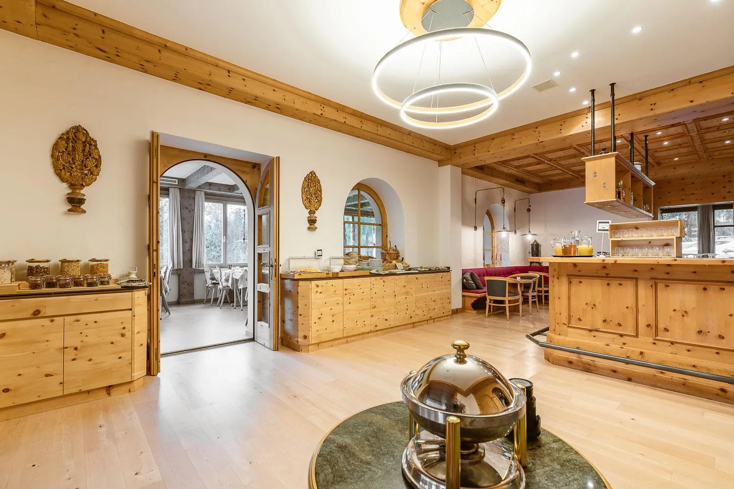 Living room in Hotel Alpensonne - Panoramazimmer & Restaurant