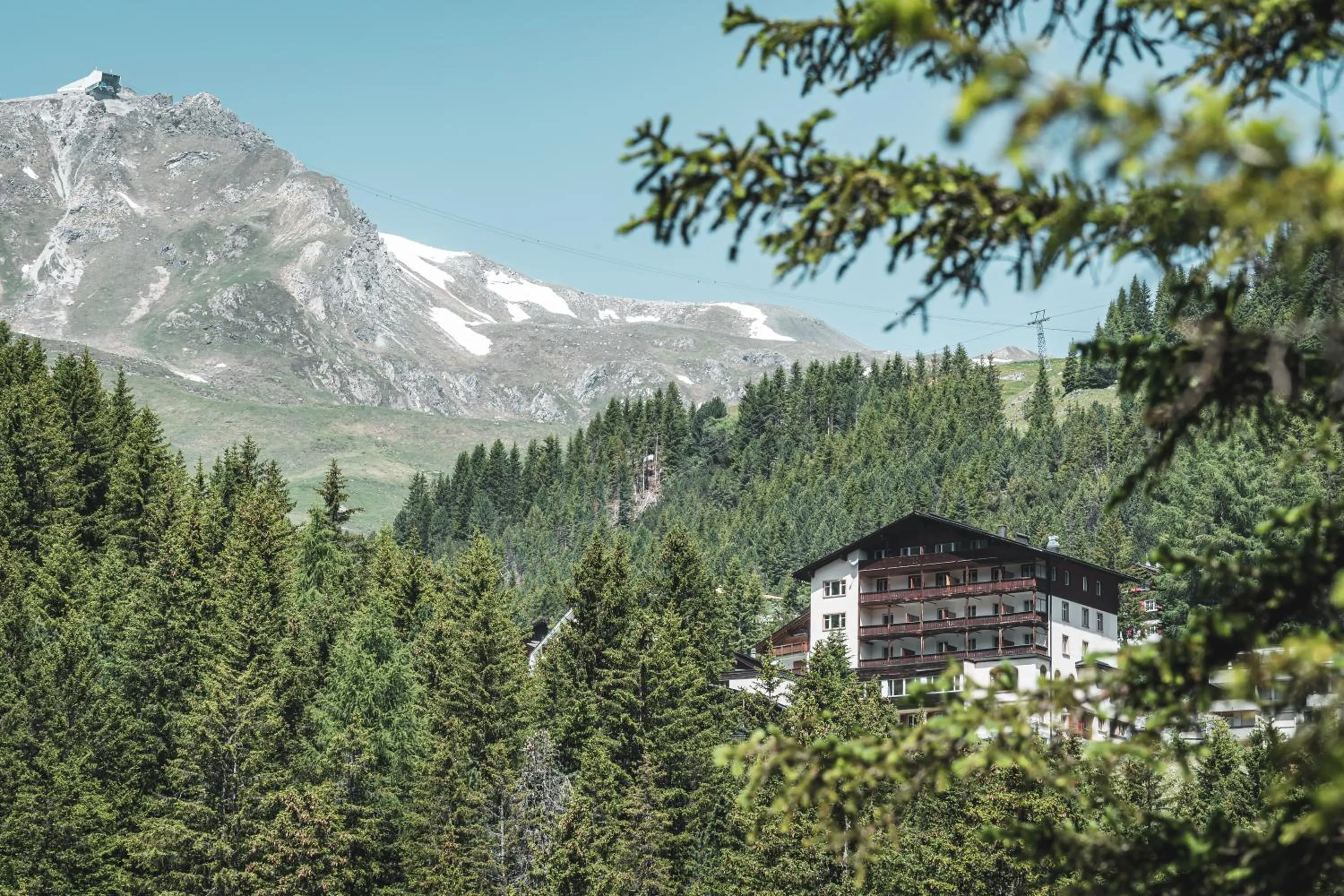 Property building in Hotel Alpensonne - Panoramazimmer & Restaurant