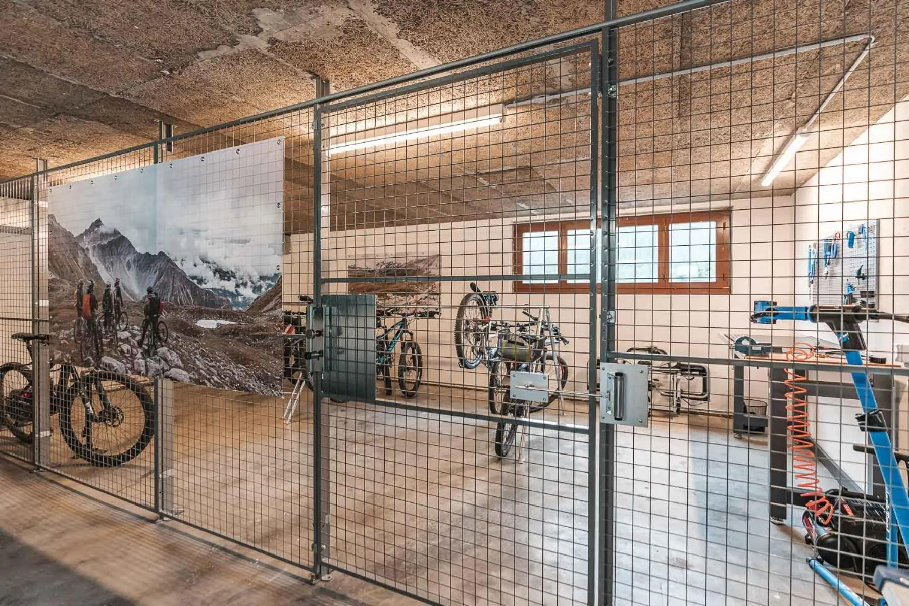 Parking in Hotel Alpensonne - Panoramazimmer & Restaurant