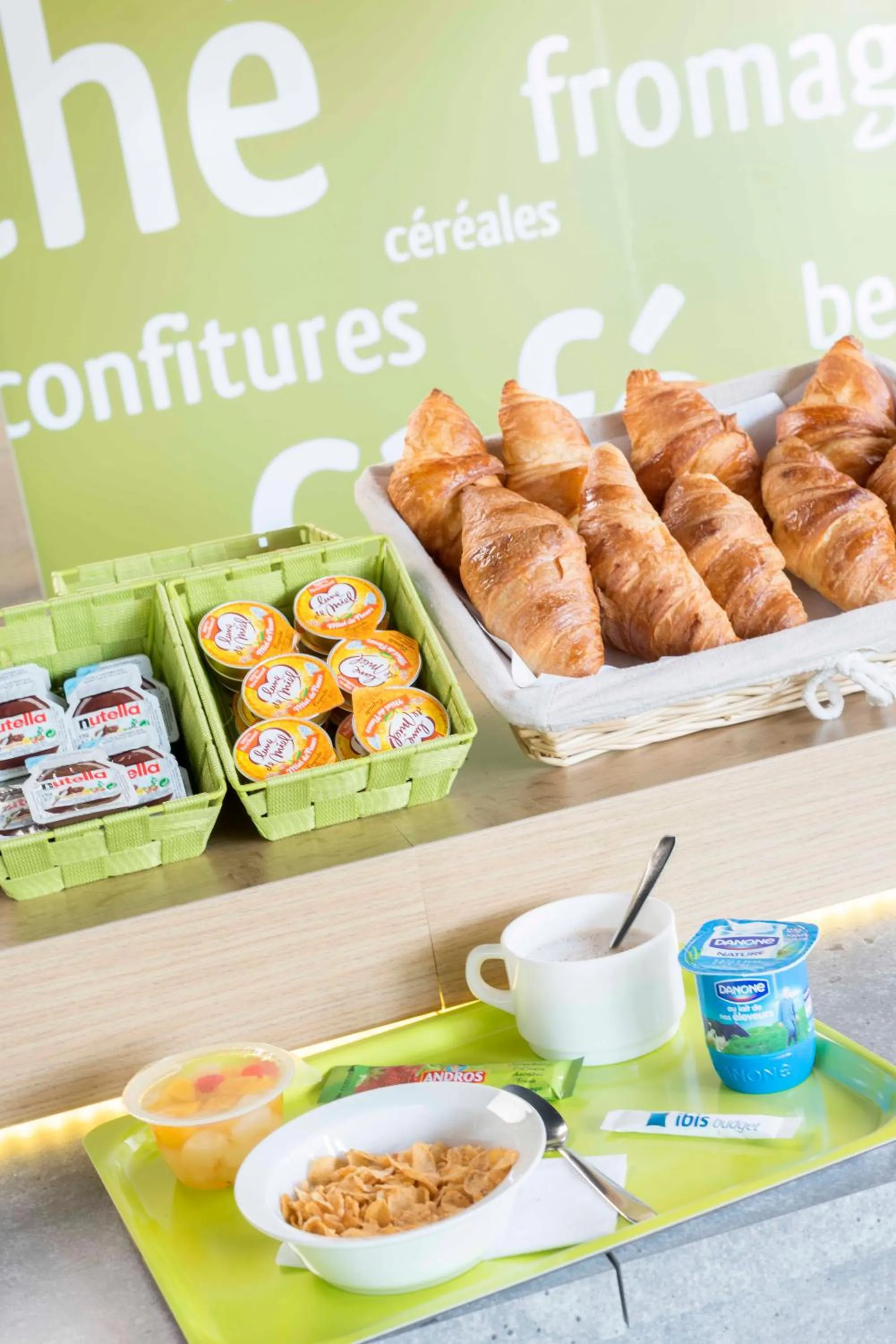 Buffet breakfast in Ibis Budget Béziers Est La Giniesse