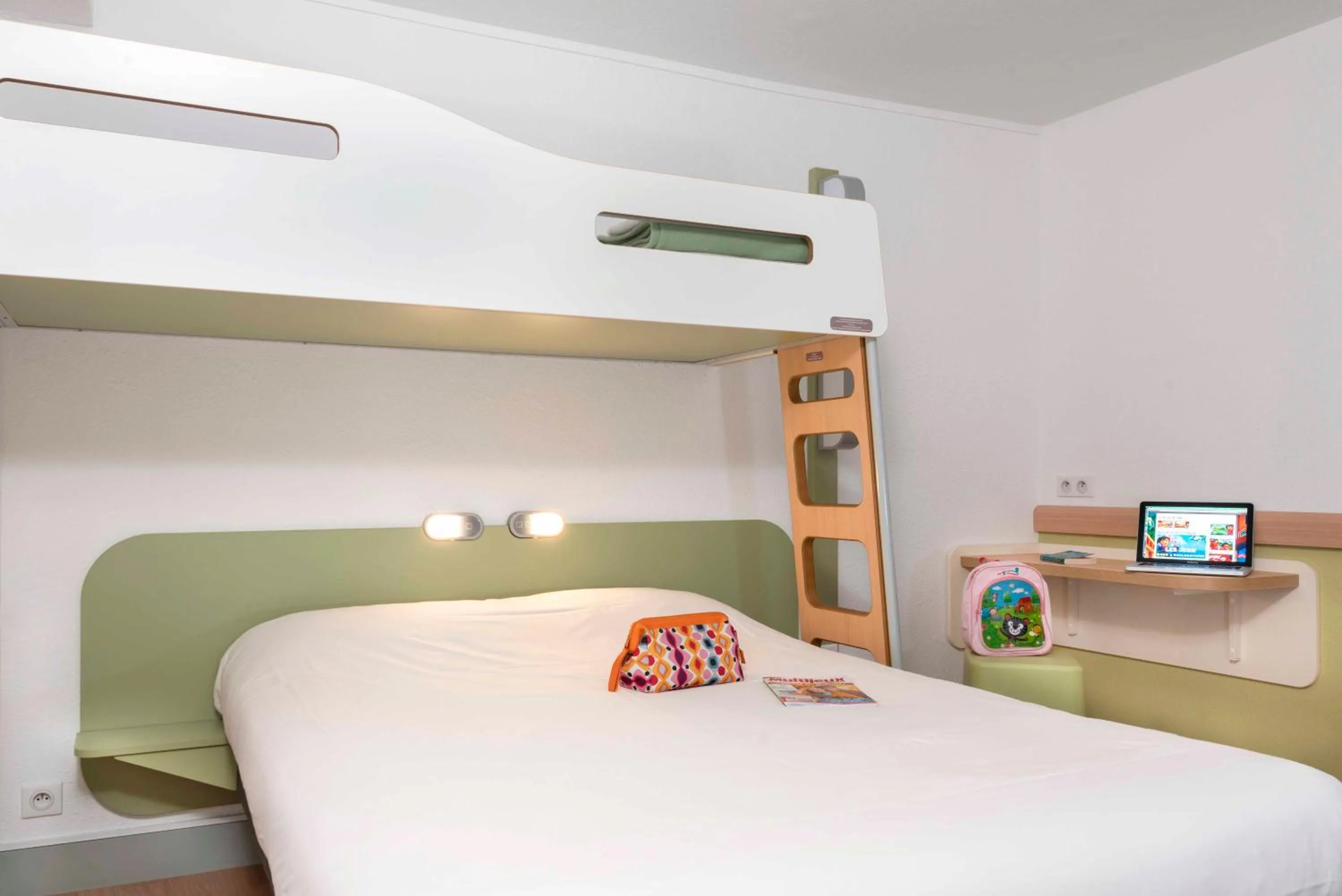 bunk bed, Bed in Ibis Budget Béziers Est La Giniesse