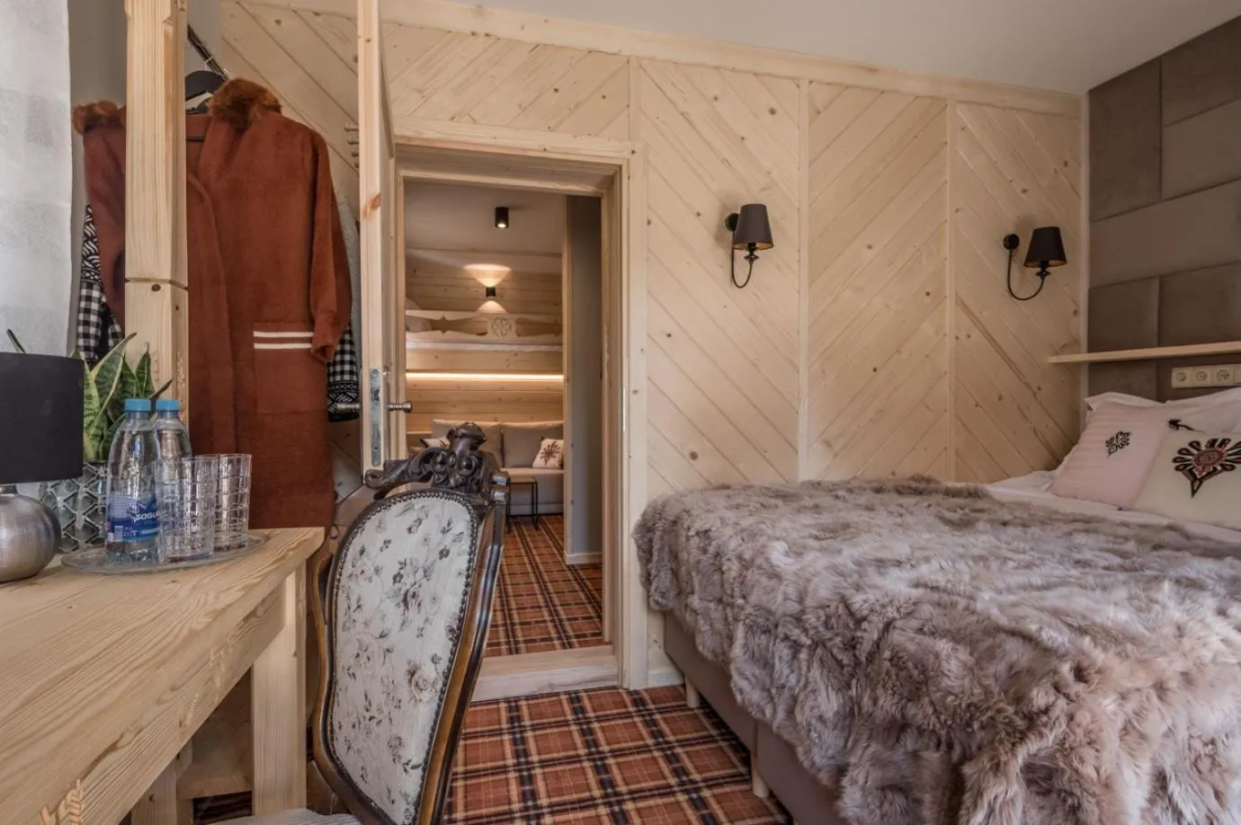 Photo of the whole room, Bed in Stella doro