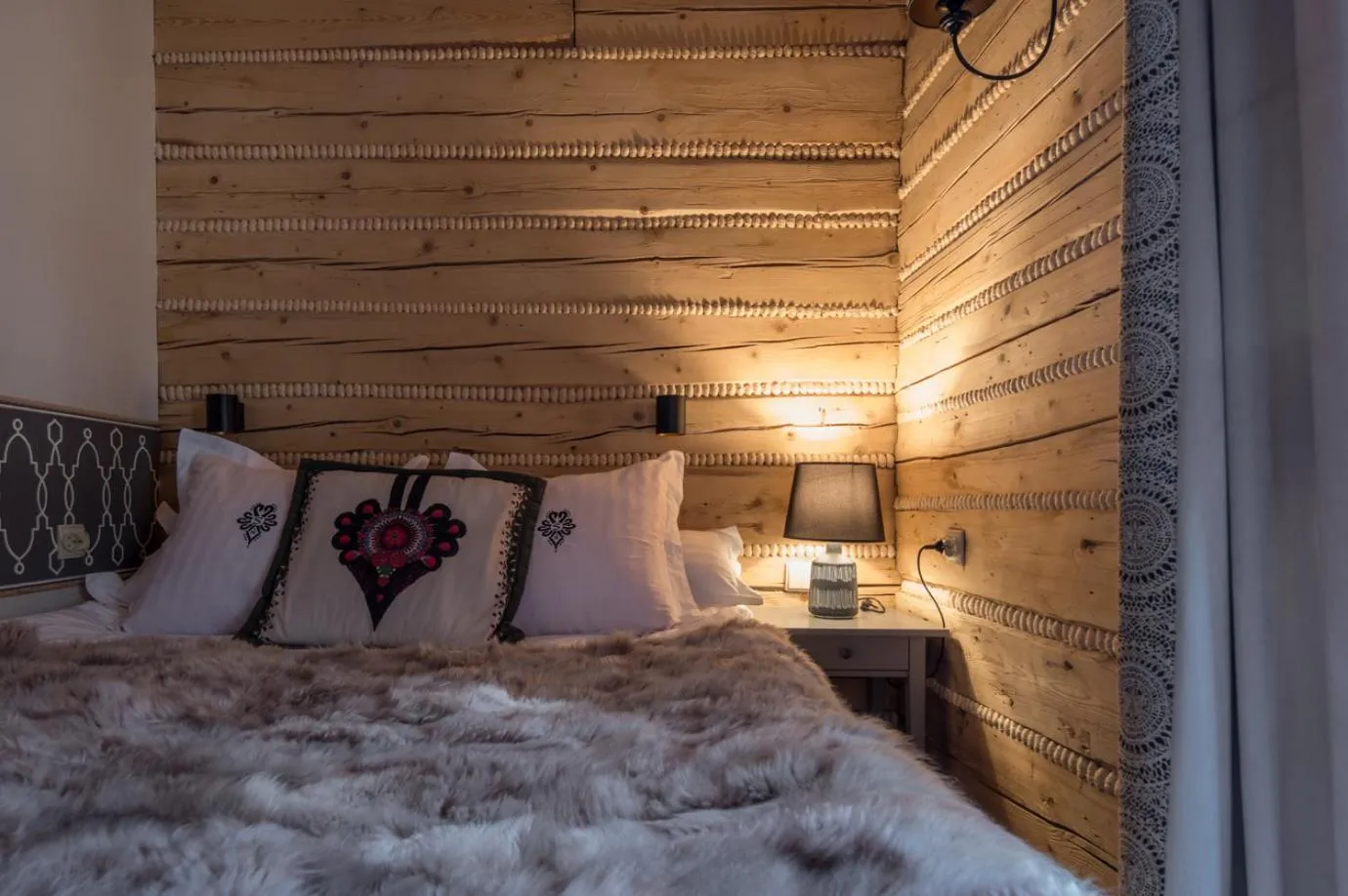 Bedroom, Bed in Stella doro