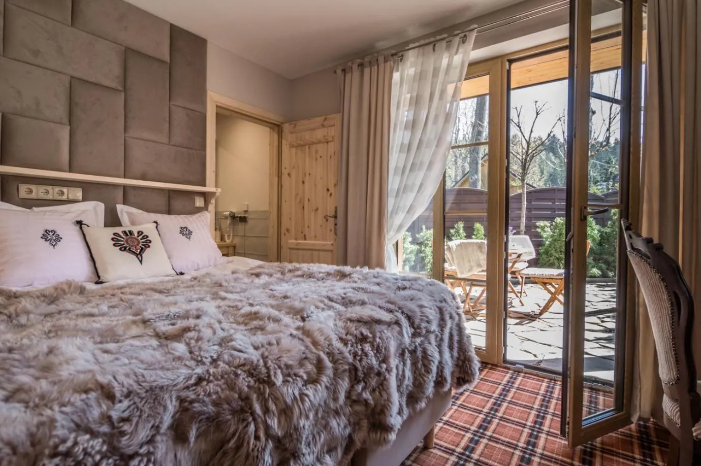 Bedroom, Bed in Stella doro