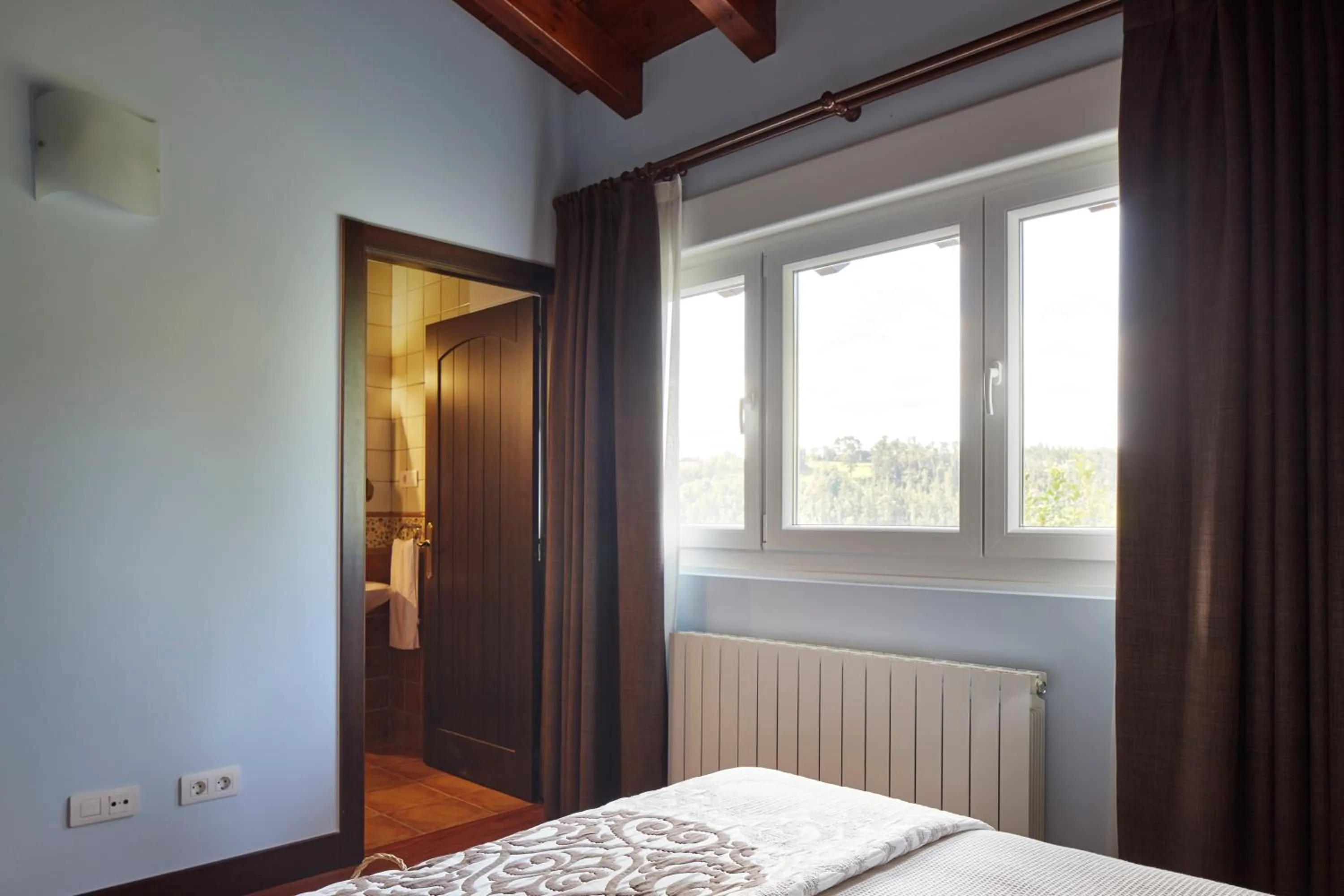 Bedroom, Bed in Hotel Txoriene - Arrieta - HBI01298