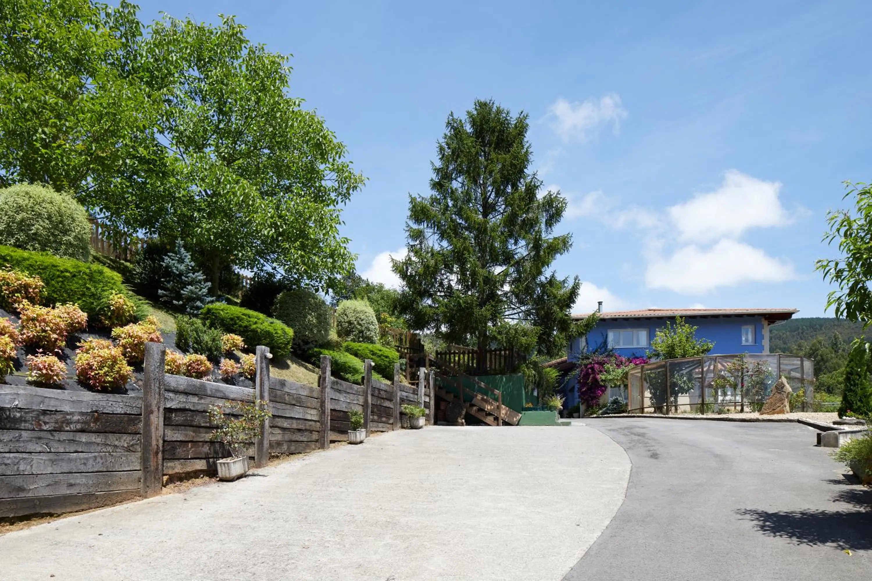 Facade/entrance in Hotel Txoriene - Arrieta - HBI01298