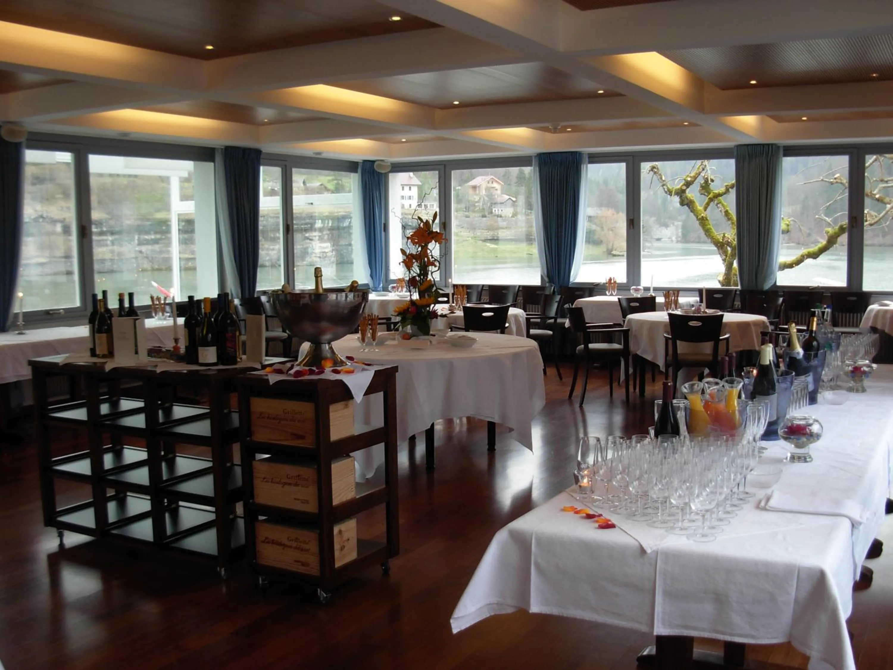 Restaurant/places to eat in Hotel Les Rives Du Doubs