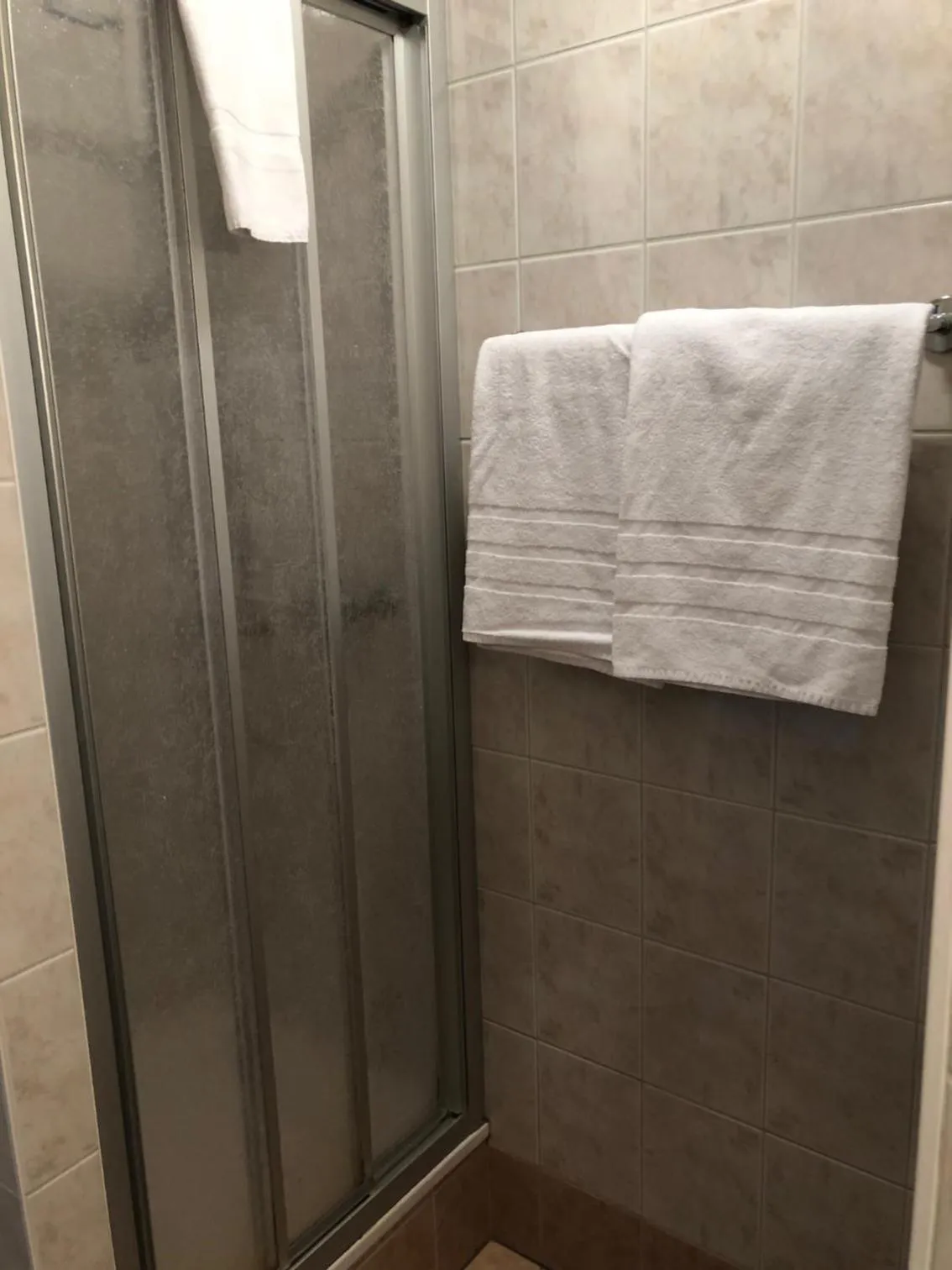 Shower in Hotel Les Rives Du Doubs