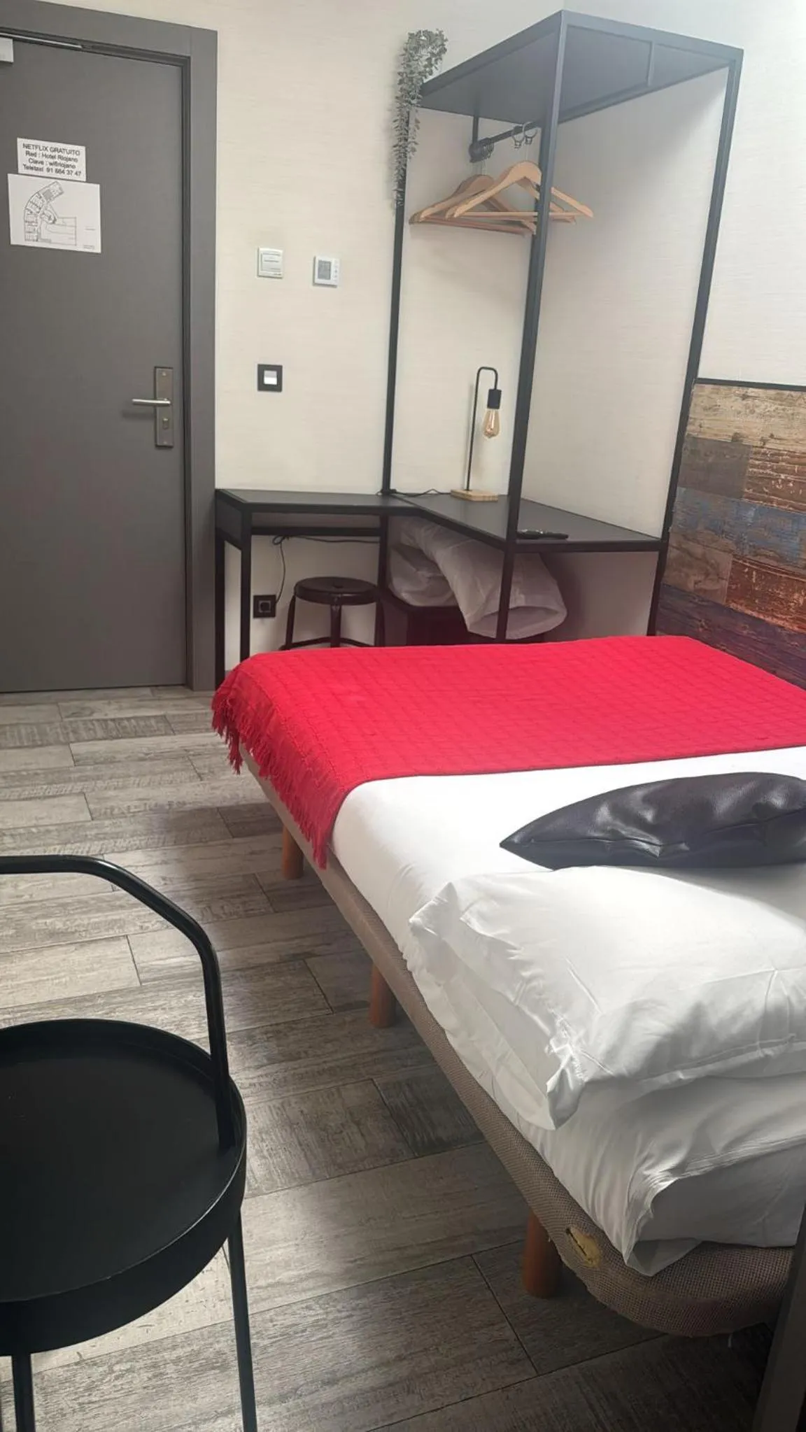 Bed in Hotel Riojano