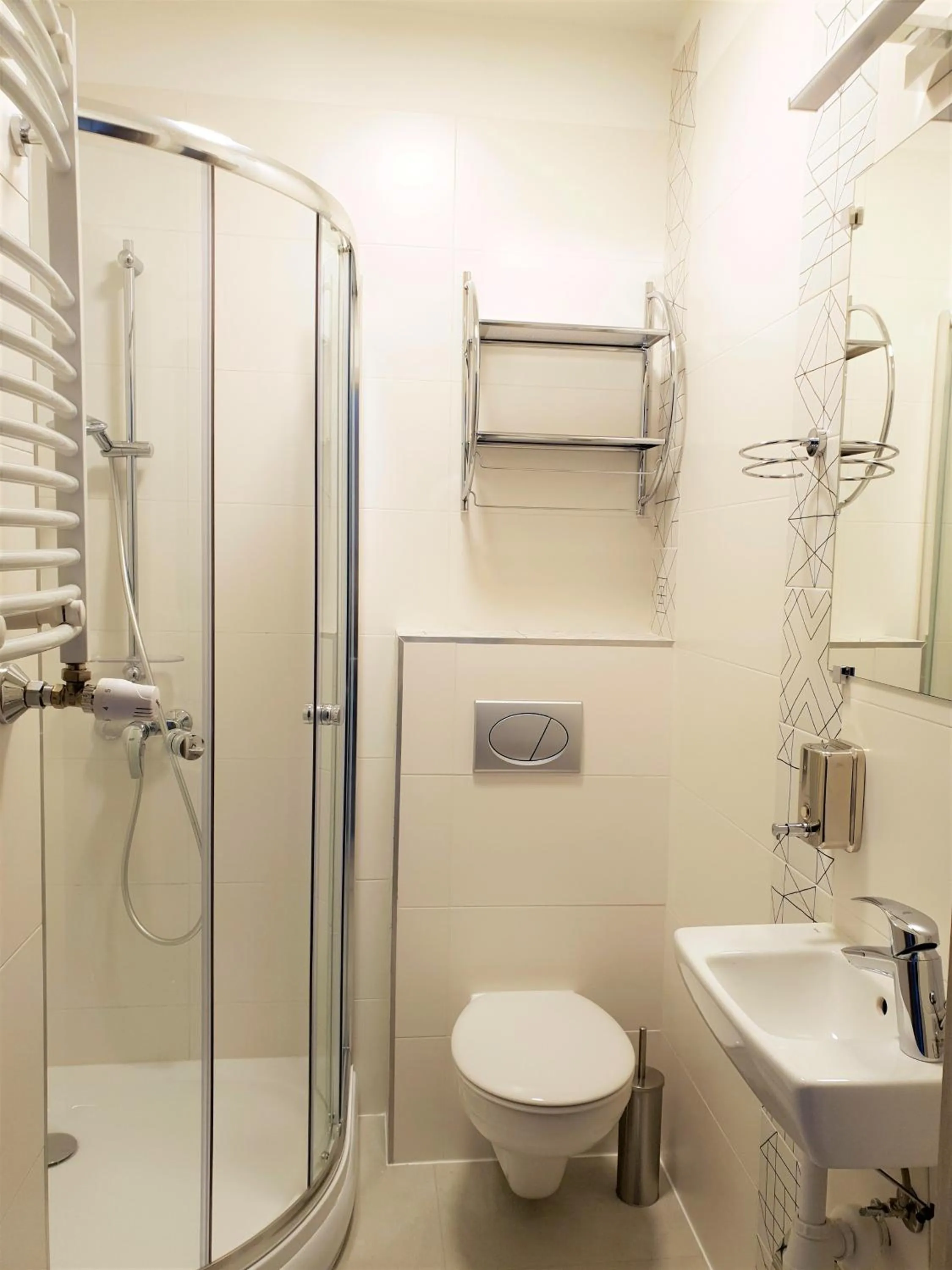 Shower in Hostel Annamarie