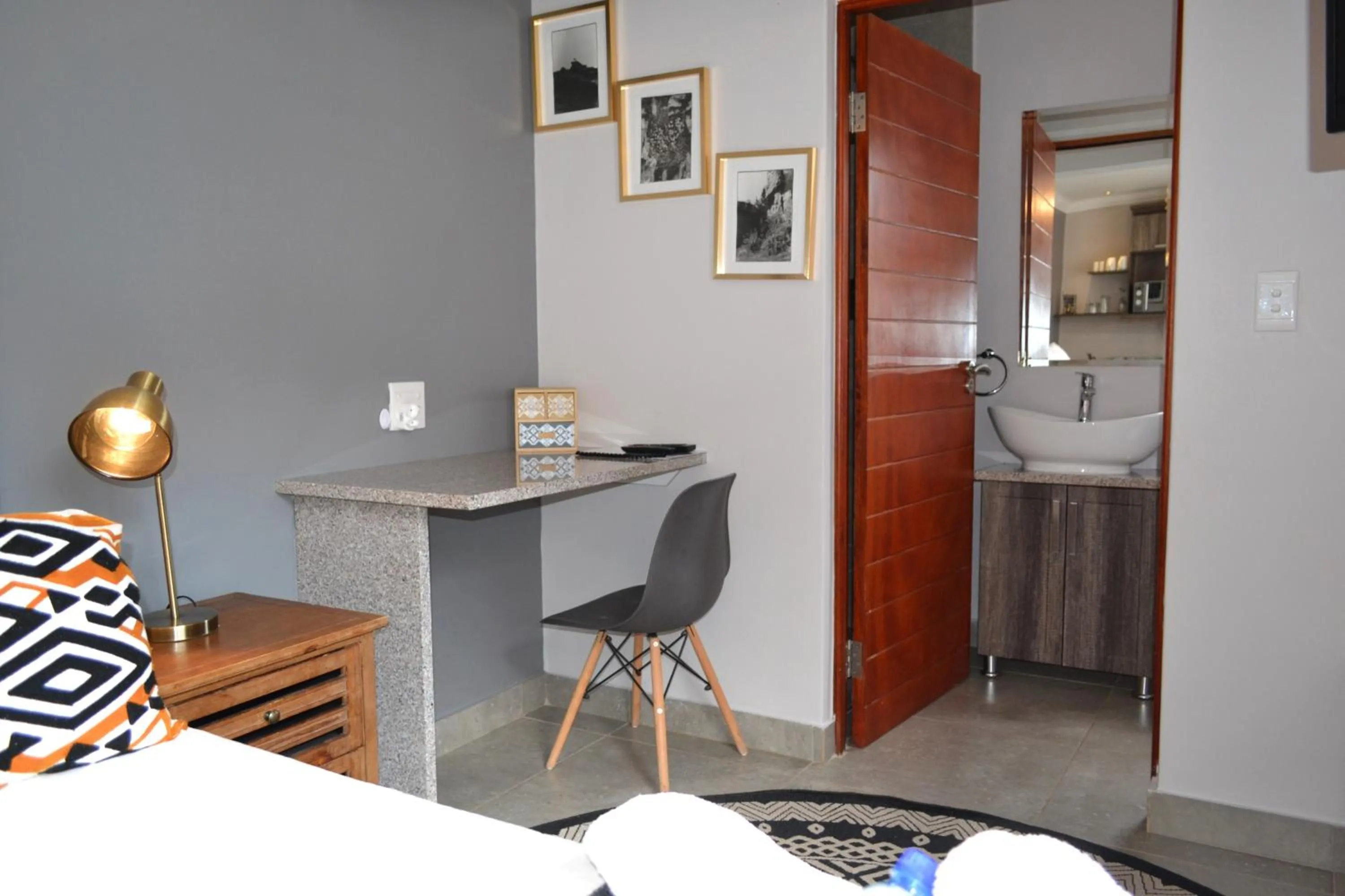 Seating area in Sleep@84