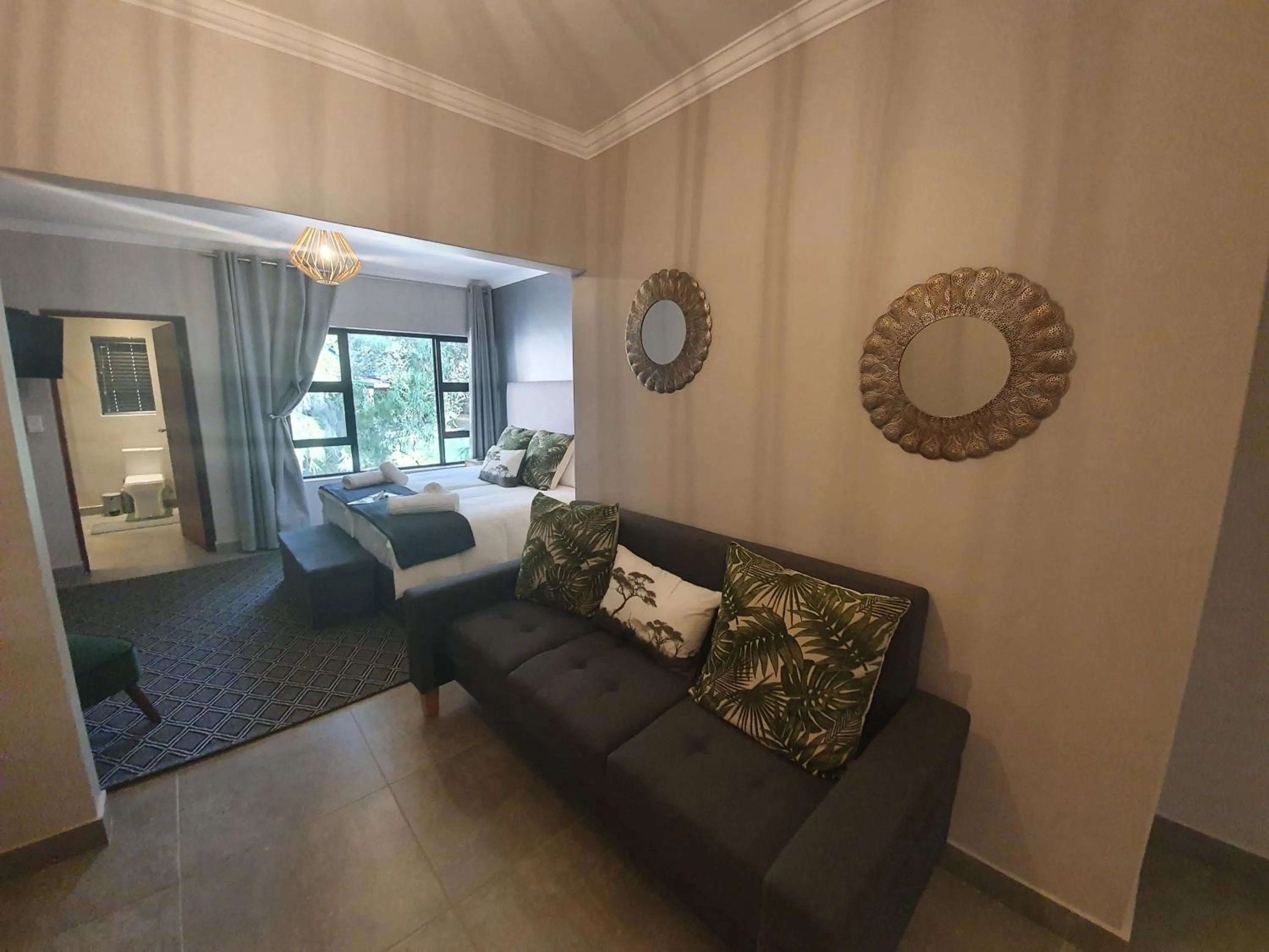 Photo of the whole room, Bed in Sleep@84