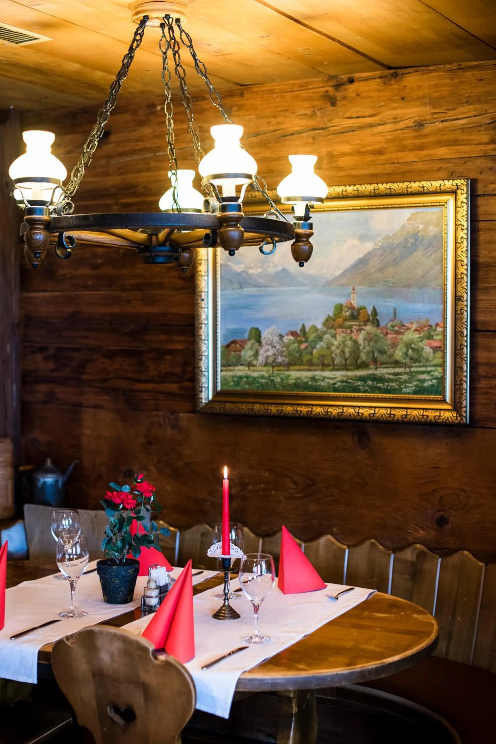 Restaurant/places to eat in Hotel Brienzerburli