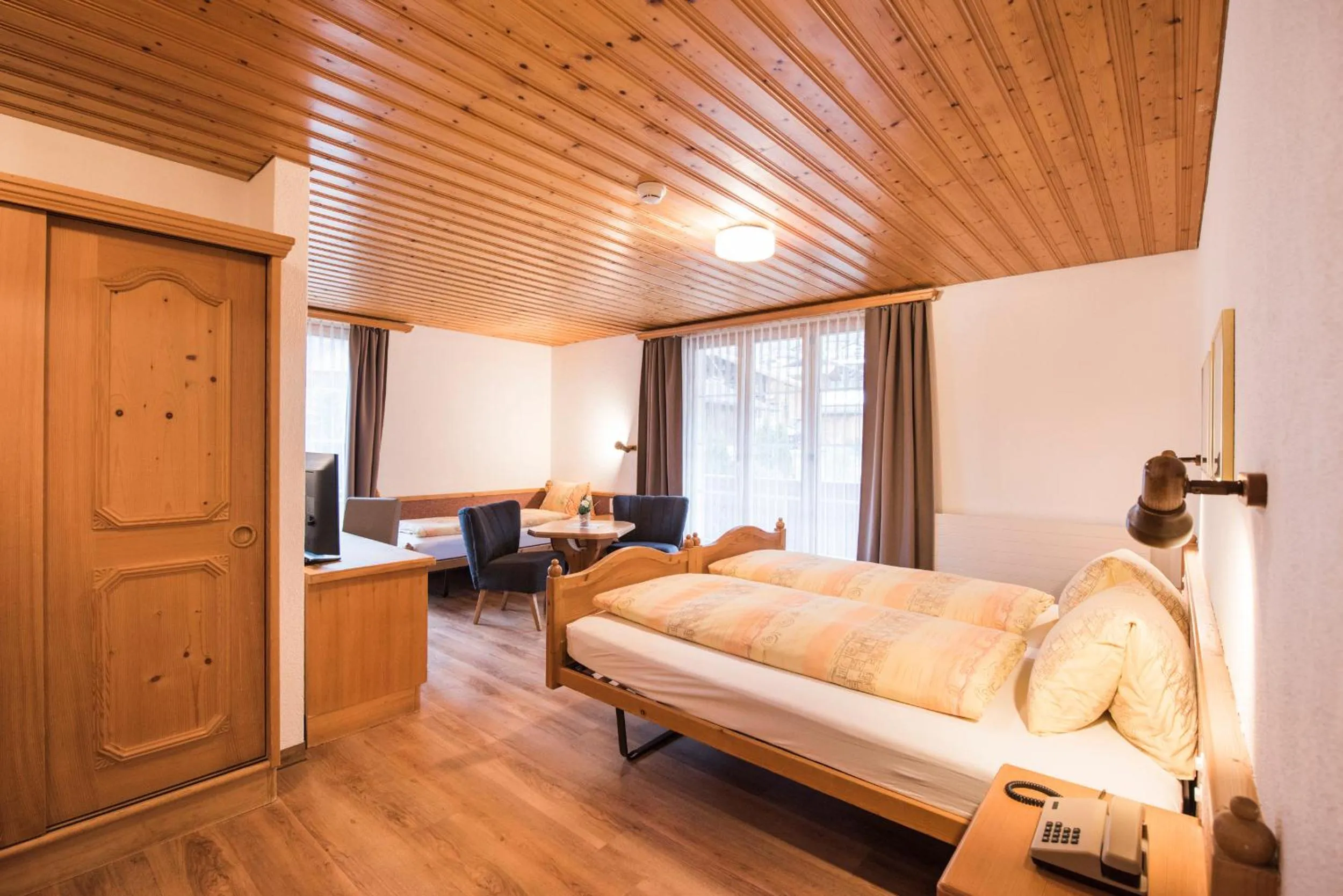 Bed in Hotel Brienzerburli