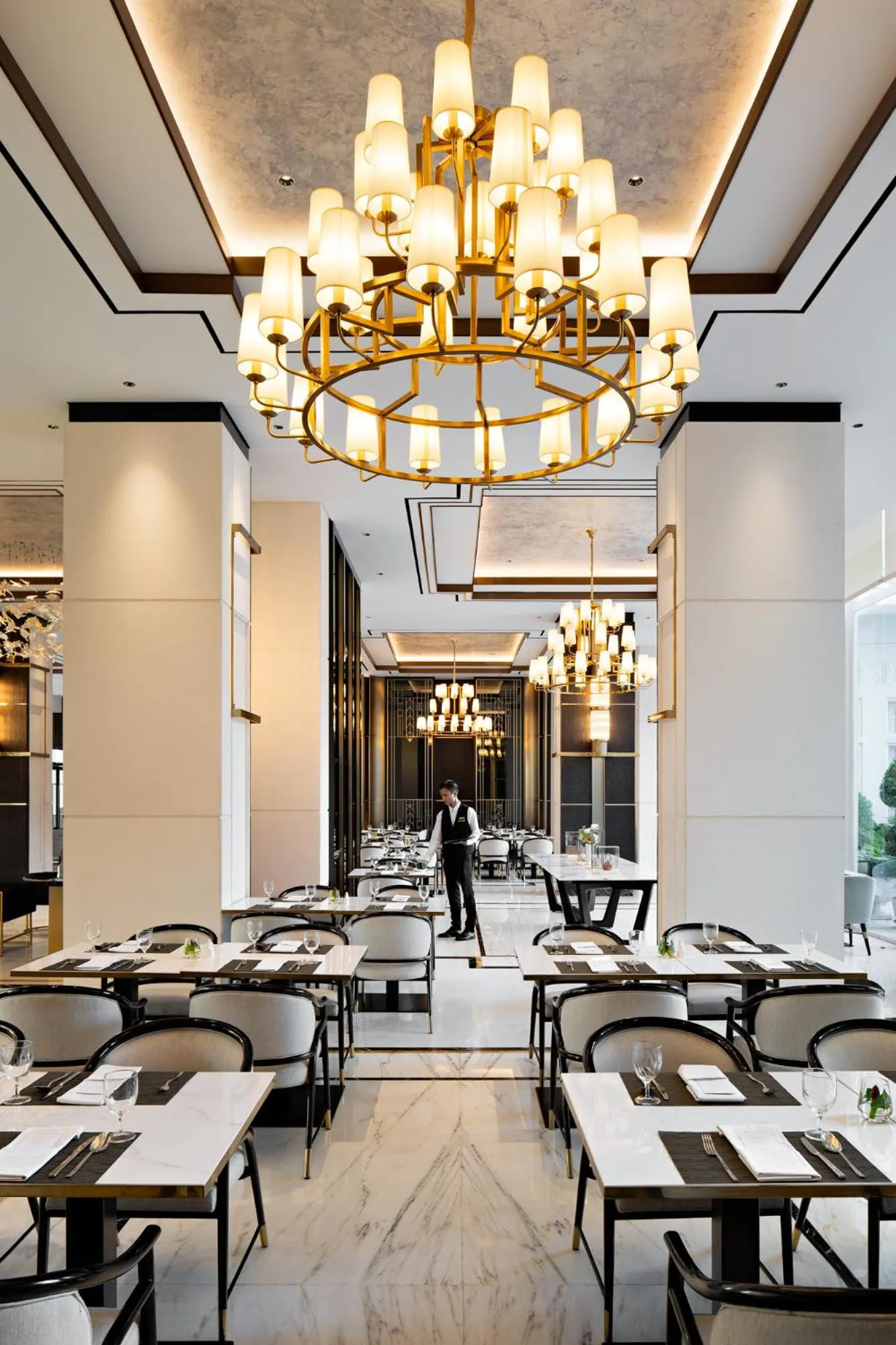 Restaurant/places to eat in The Grand Mansion Menteng