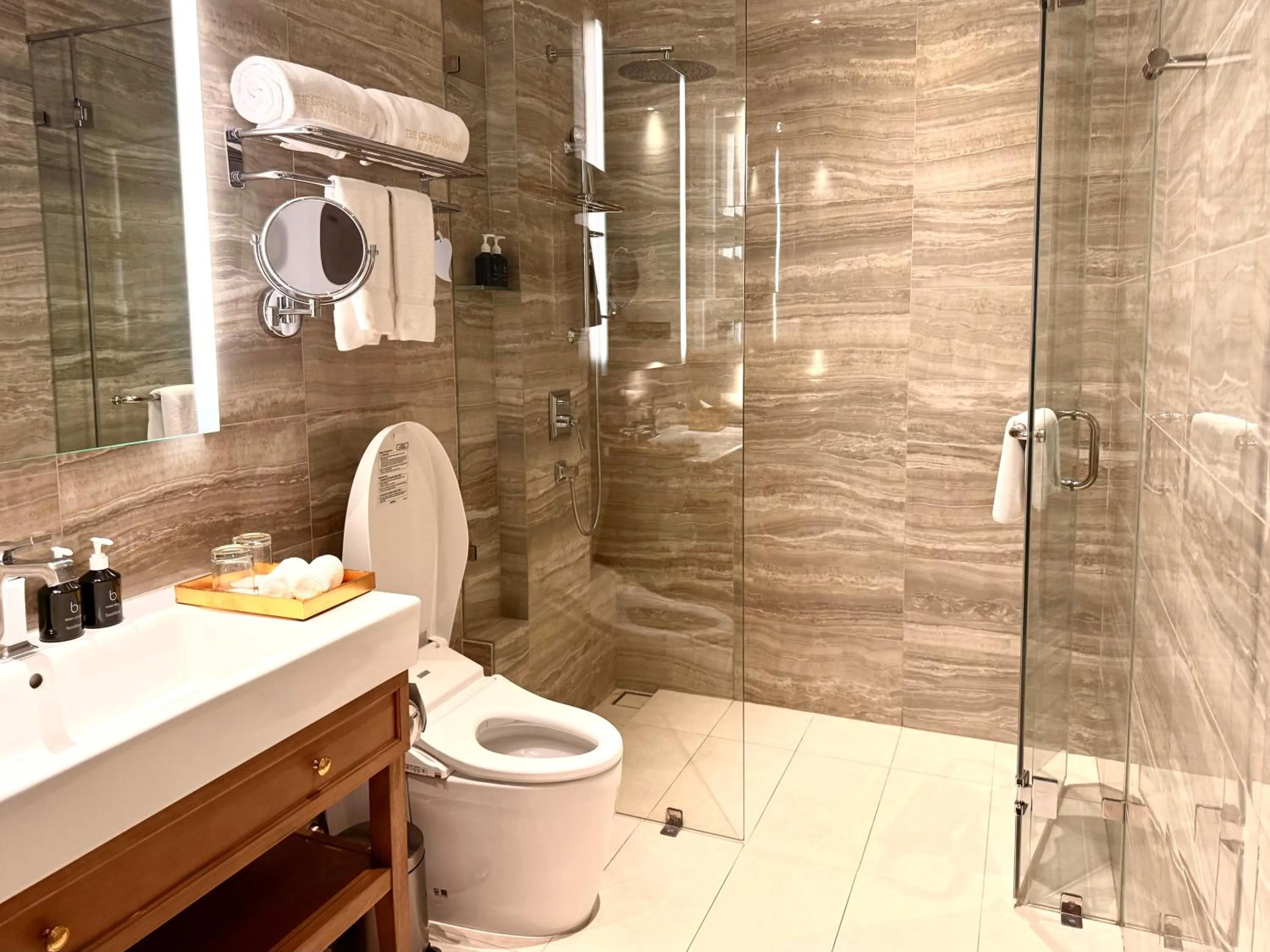 Bathroom in The Grand Mansion Menteng