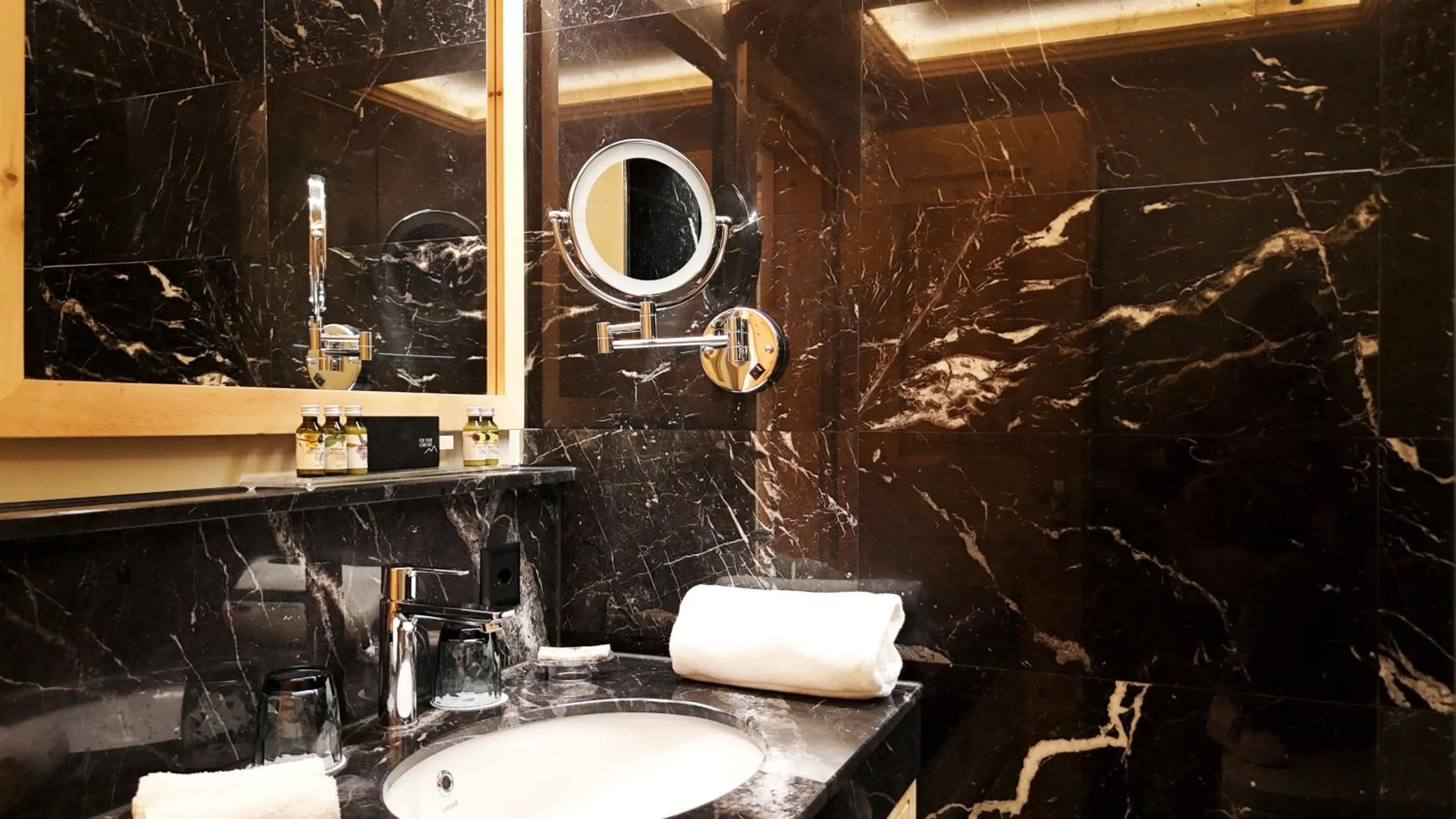 Bathroom in Hotel Seehof Davos