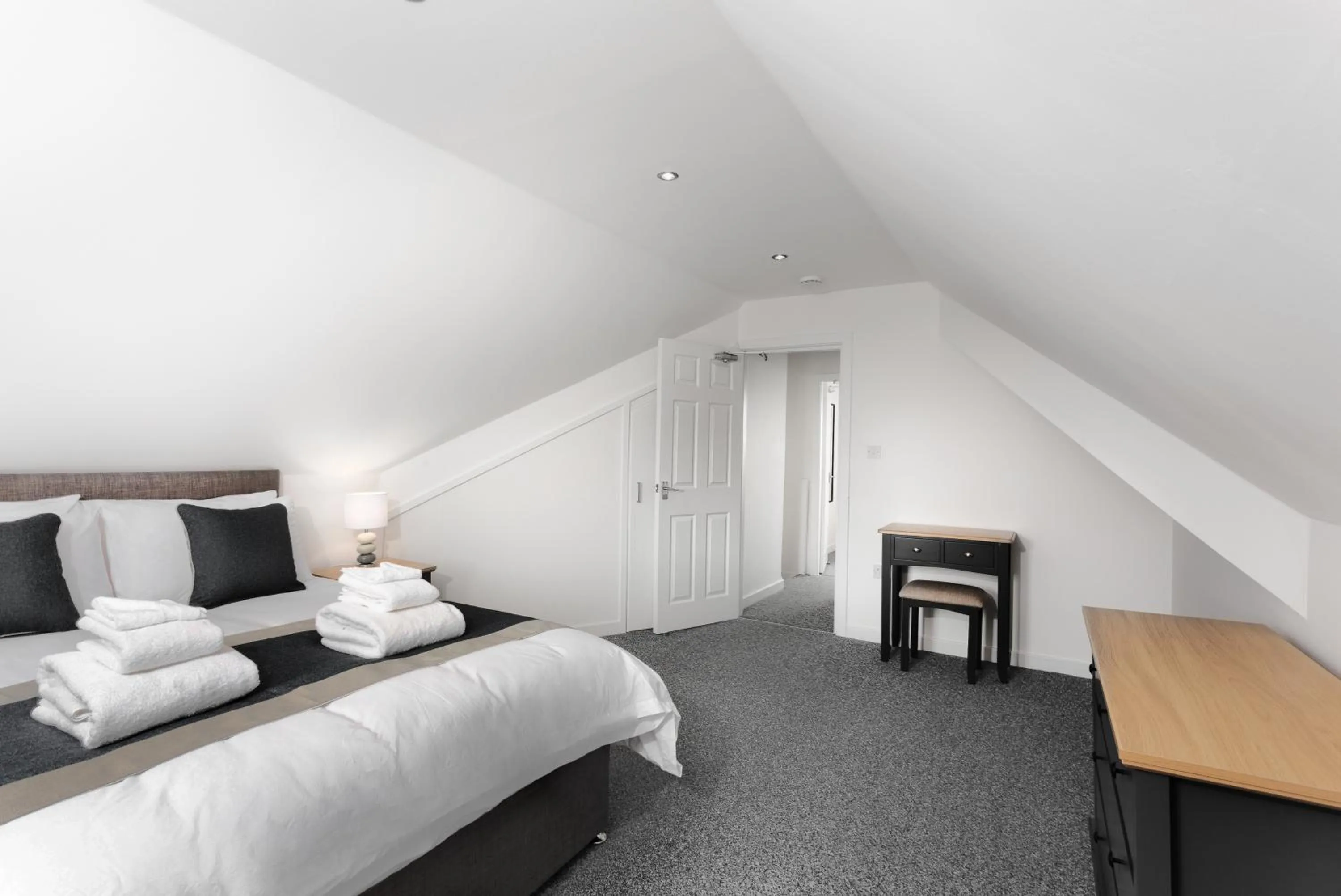 Bedroom, Bed in McLaren House Seahouses