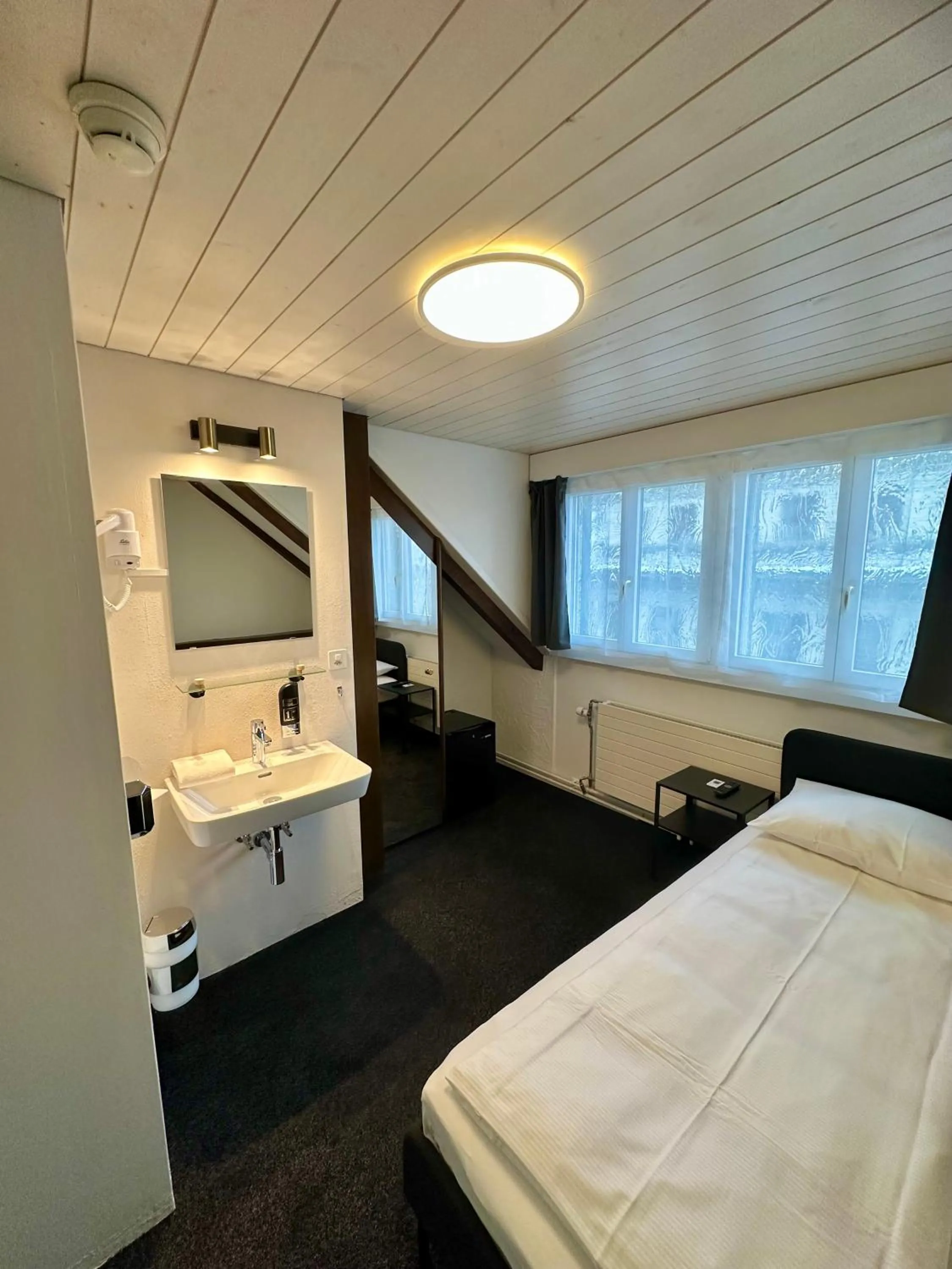 Bedroom, Bed in Hotel Baslertor