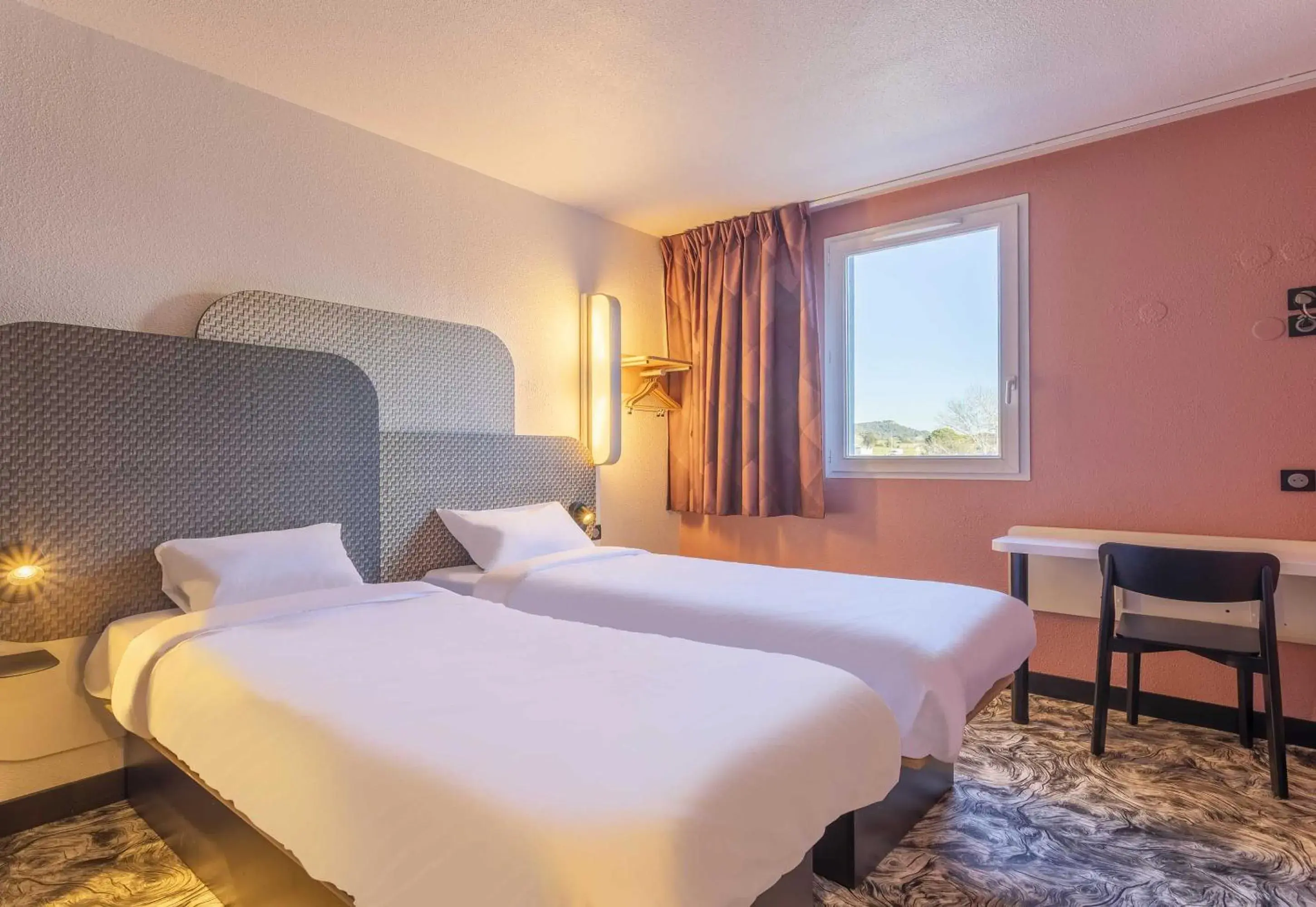 Twin Room in B&B HOTEL Aix-en-Provence Meyreuil Sainte-Victoire Twin Room in B&B HOTEL Aix-en-Provence Meyreuil Sainte-Victoire