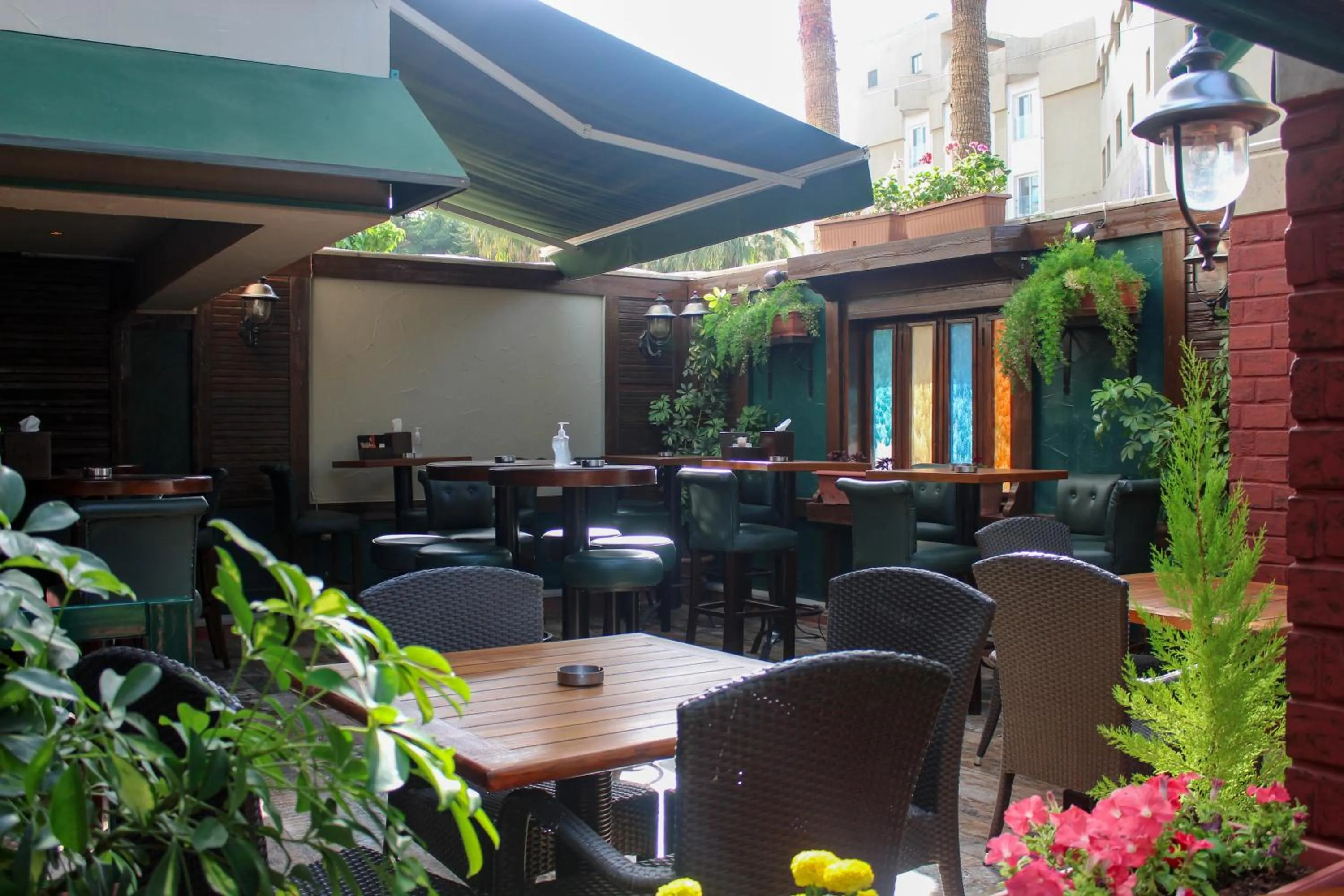 Restaurant/places to eat in Post Boutique Hotel Amman