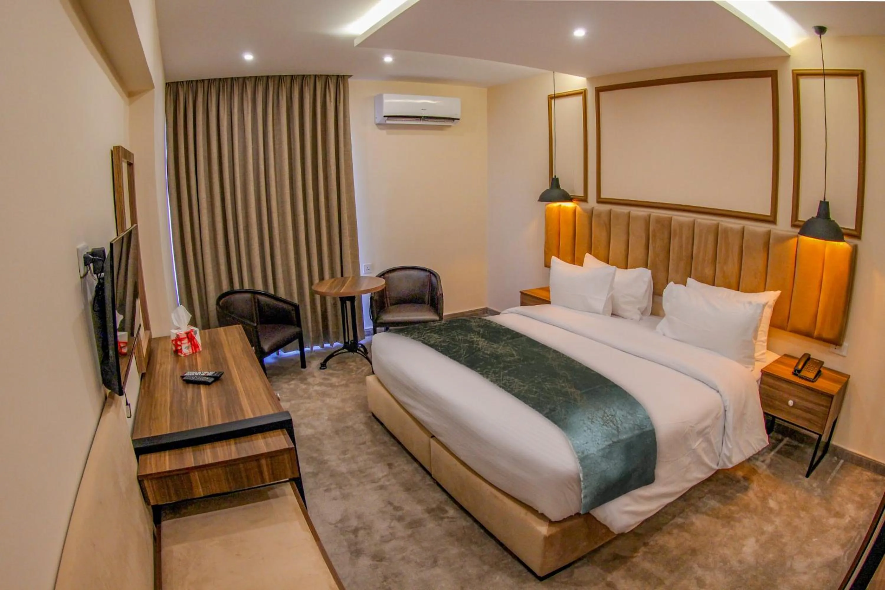 Photo of the whole room, Bed in Post Boutique Hotel Amman