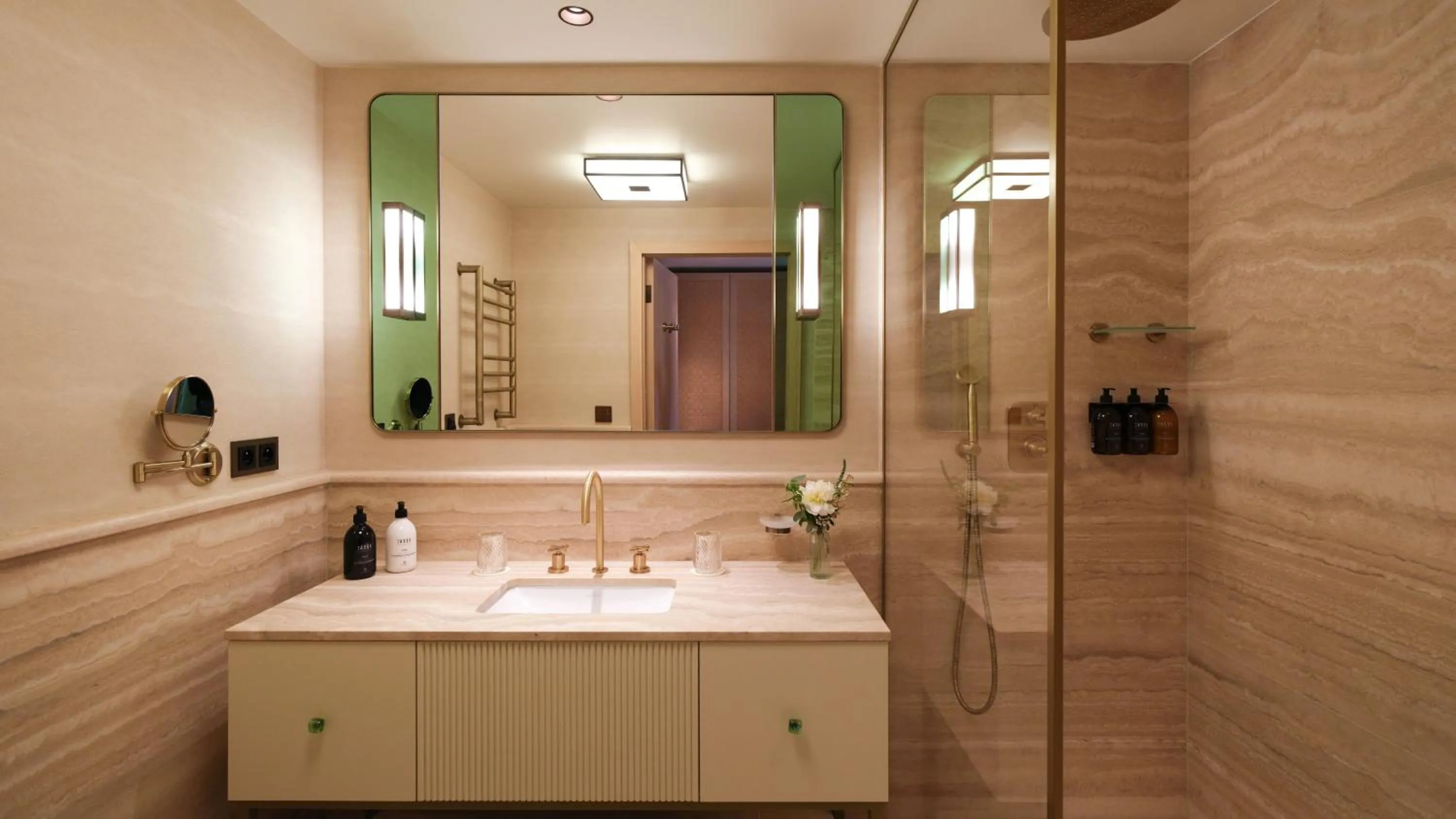 Shower in Villa Miraé by Inwood Hotels - Cap d'Antibes