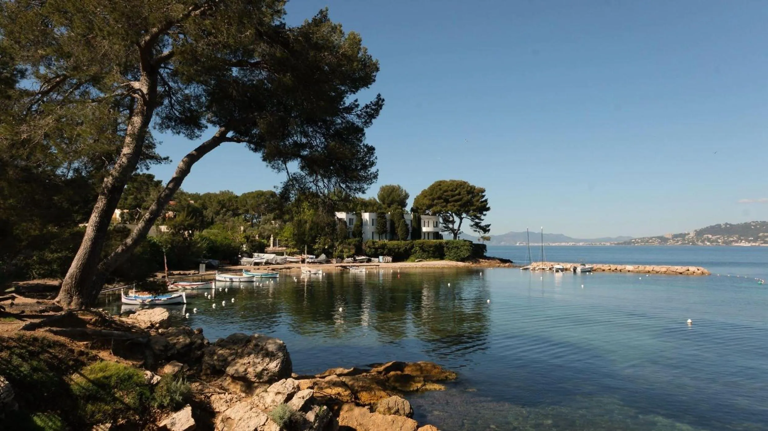 Natural landscape in Villa Miraé by Inwood Hotels - Cap d'Antibes
