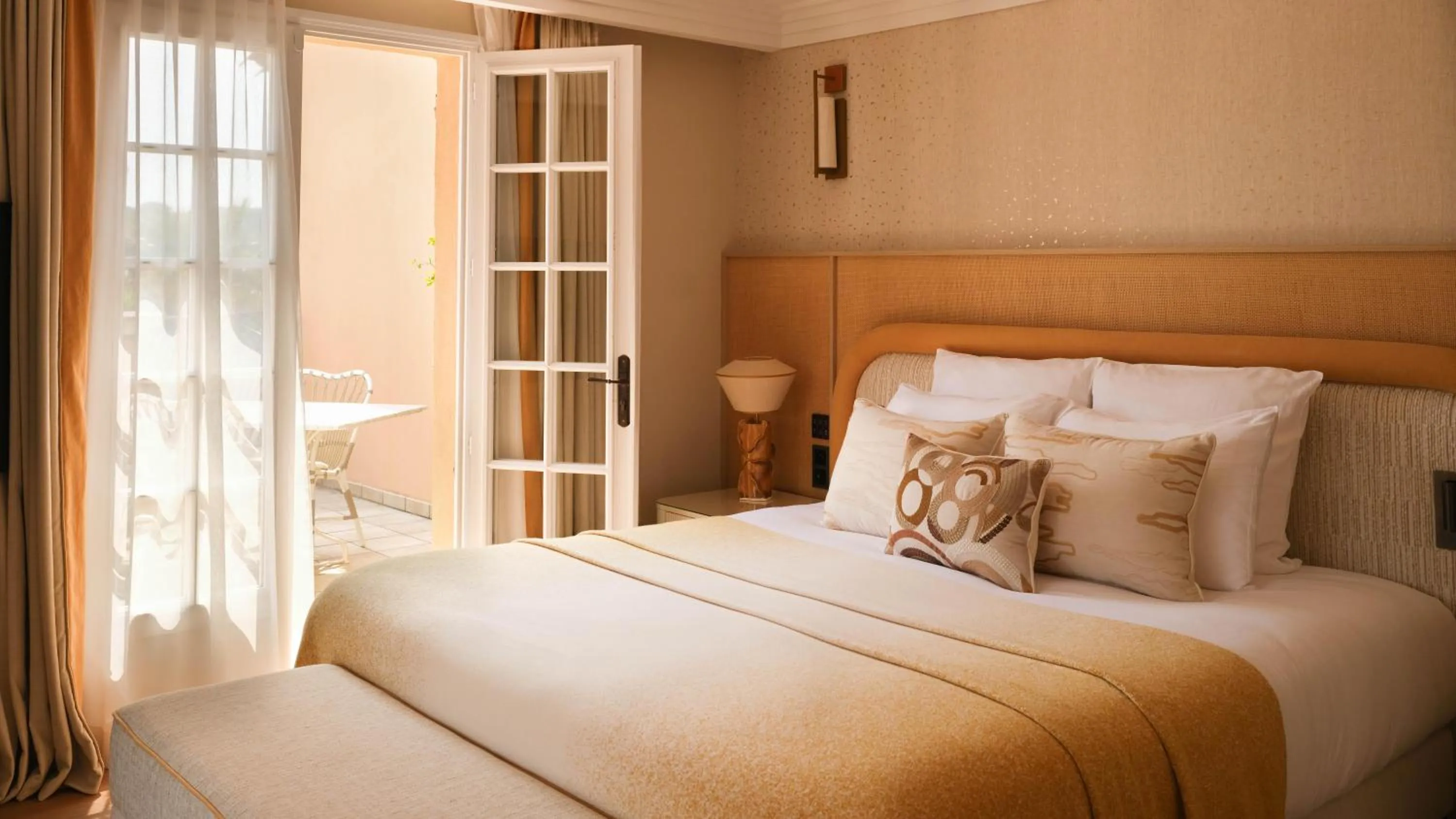 Photo of the whole room, Bed in Villa Miraé by Inwood Hotels - Cap d'Antibes