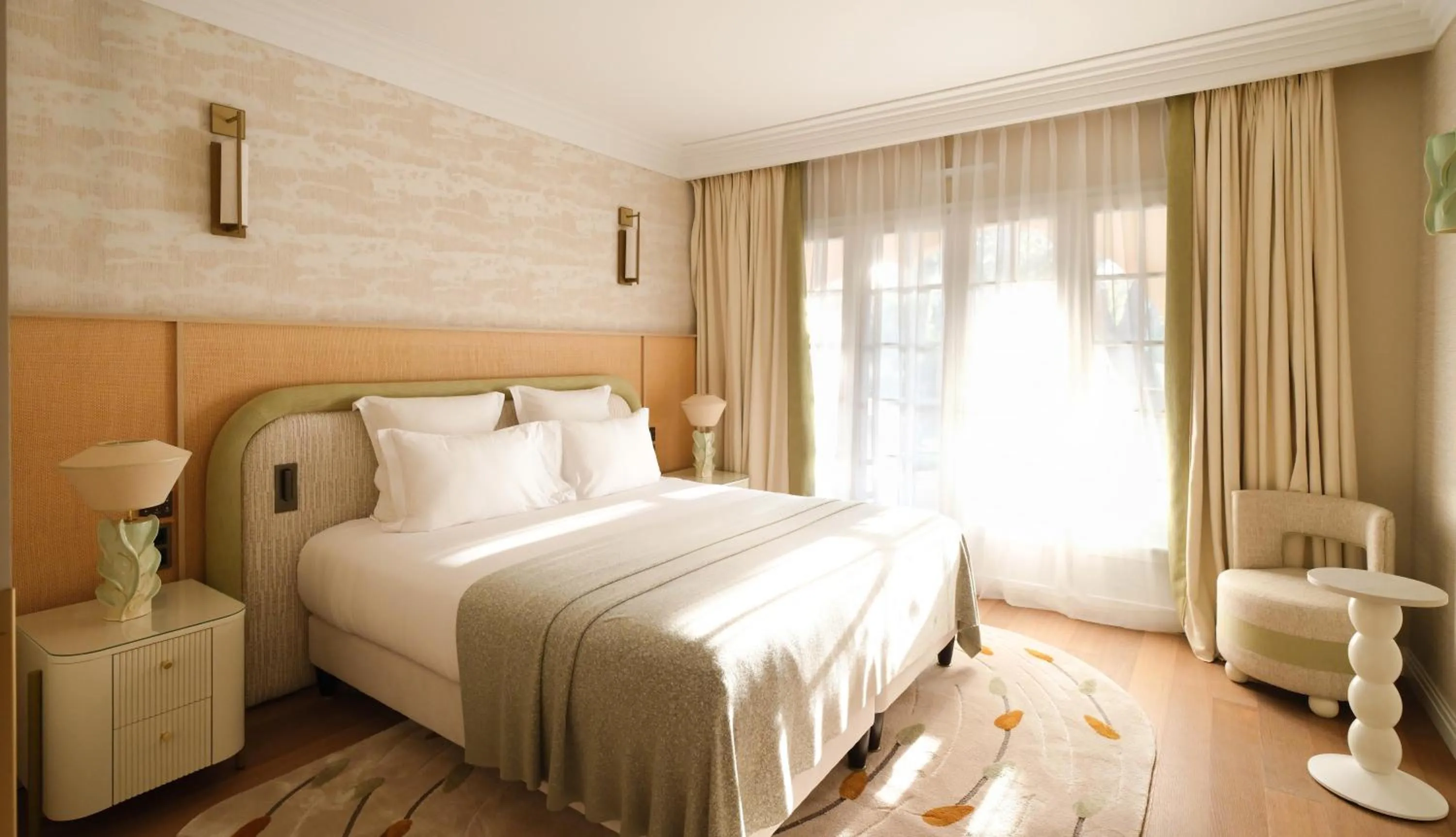 Photo of the whole room, Bed in Villa Miraé by Inwood Hotels - Cap d'Antibes