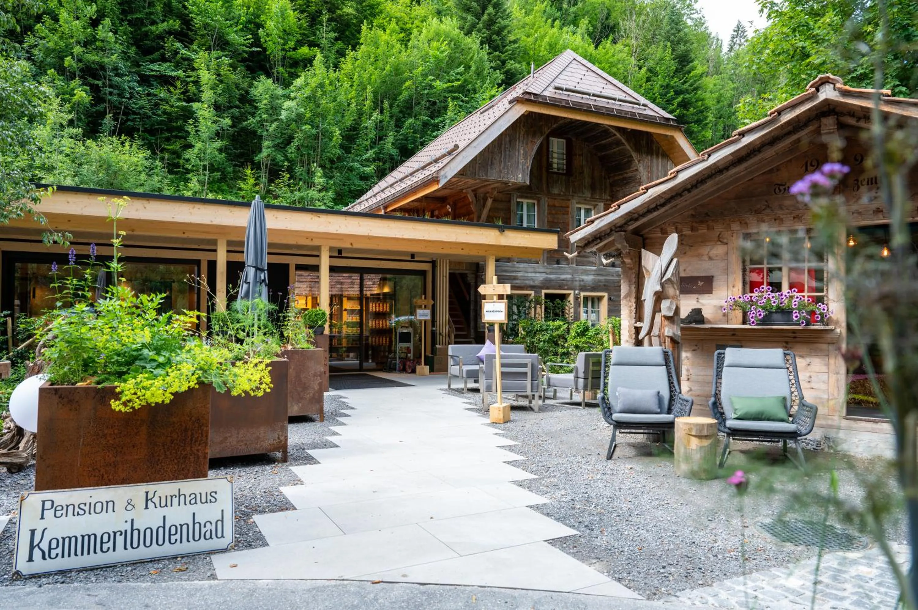 Property building in Hotel Kemmeriboden-Bad AG