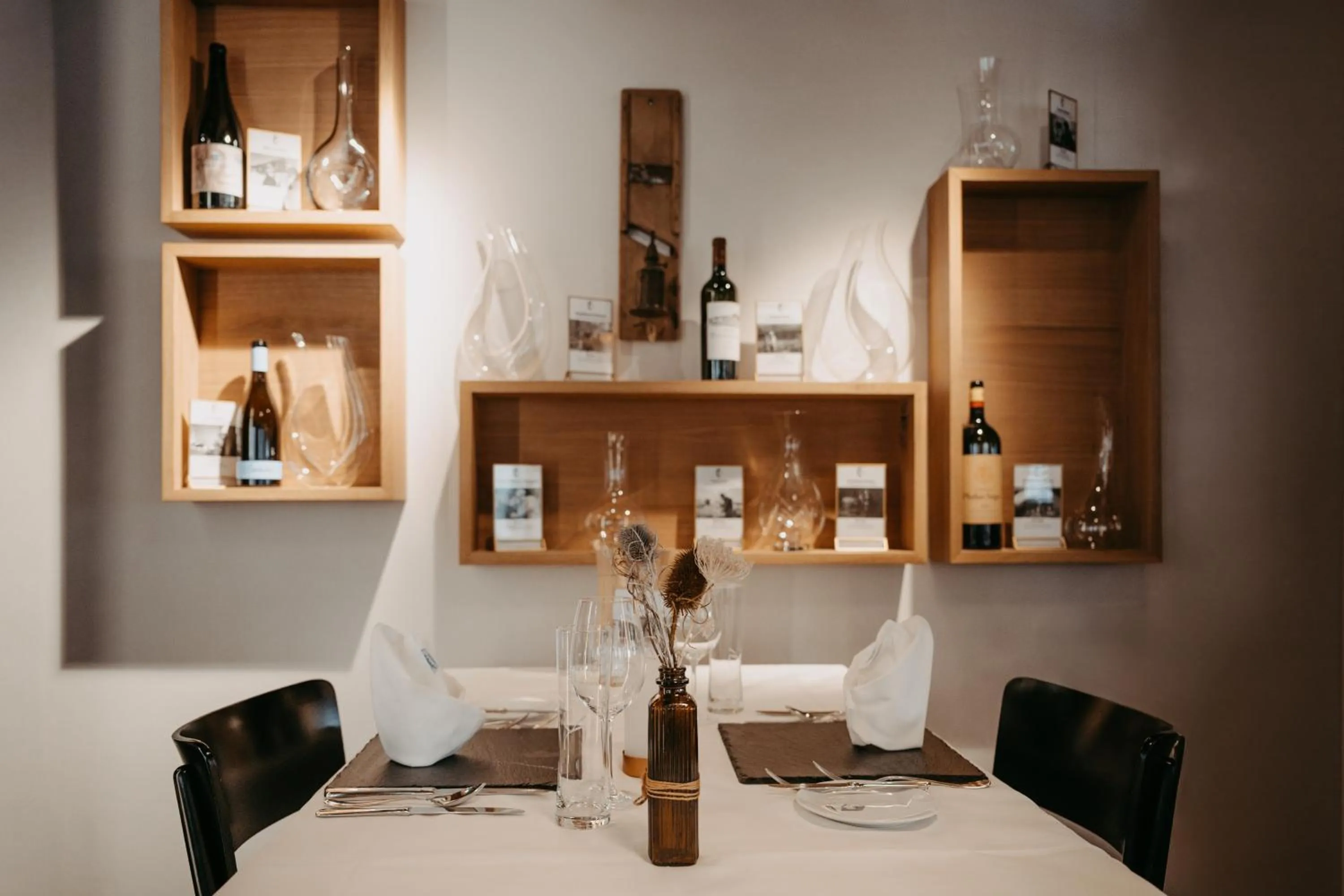 Dining area in Hotel Kemmeriboden-Bad AG