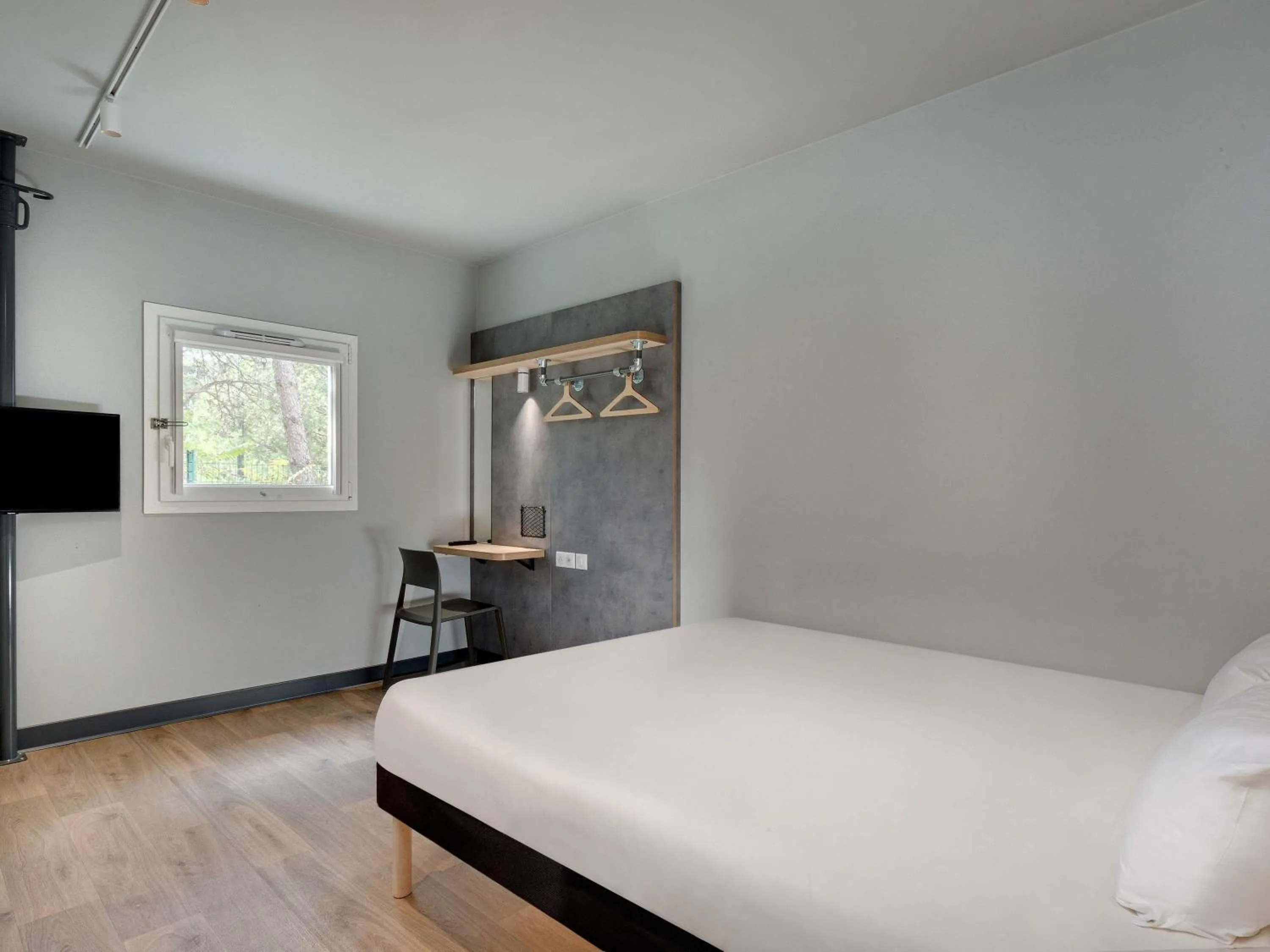 Bedroom, Bed in Hotel Ibis Budget Montpellier Centre Millenaire -