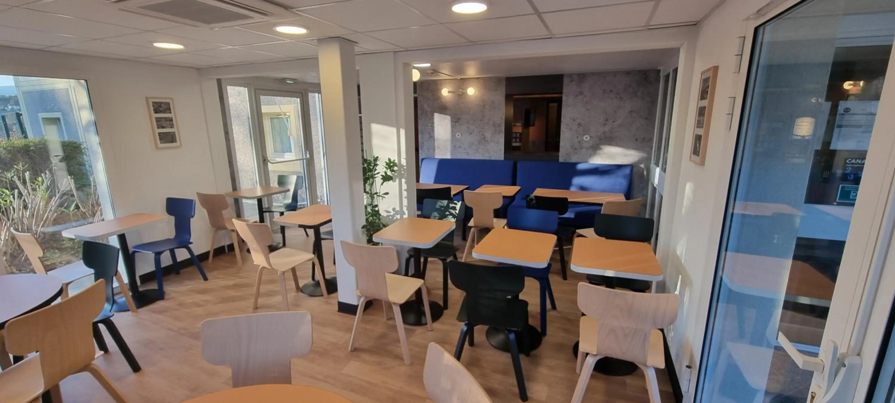 Breakfast in B&B HOTEL Cannes Mouans Sartoux