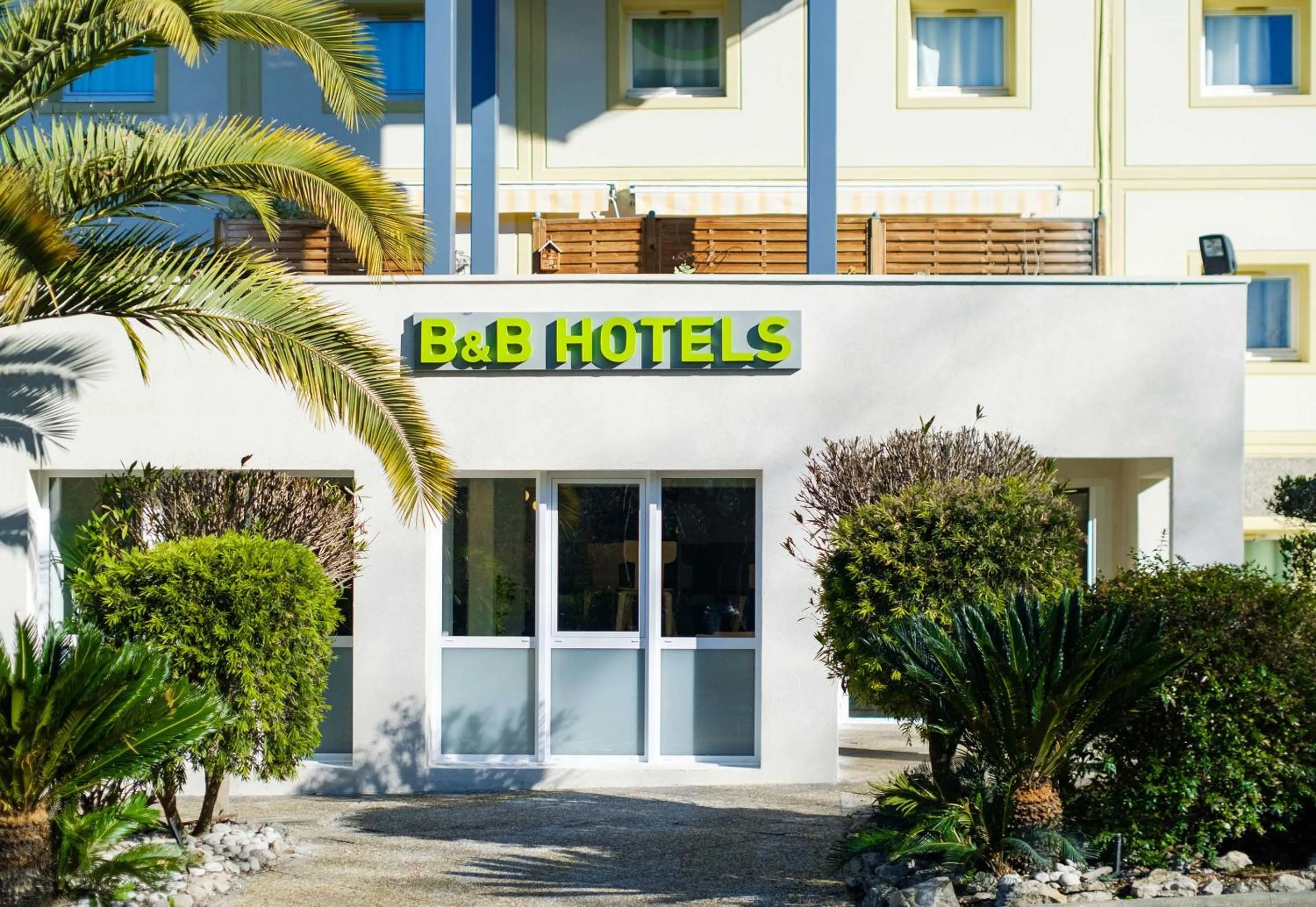 Property building in B&B HOTEL Cannes Mouans Sartoux