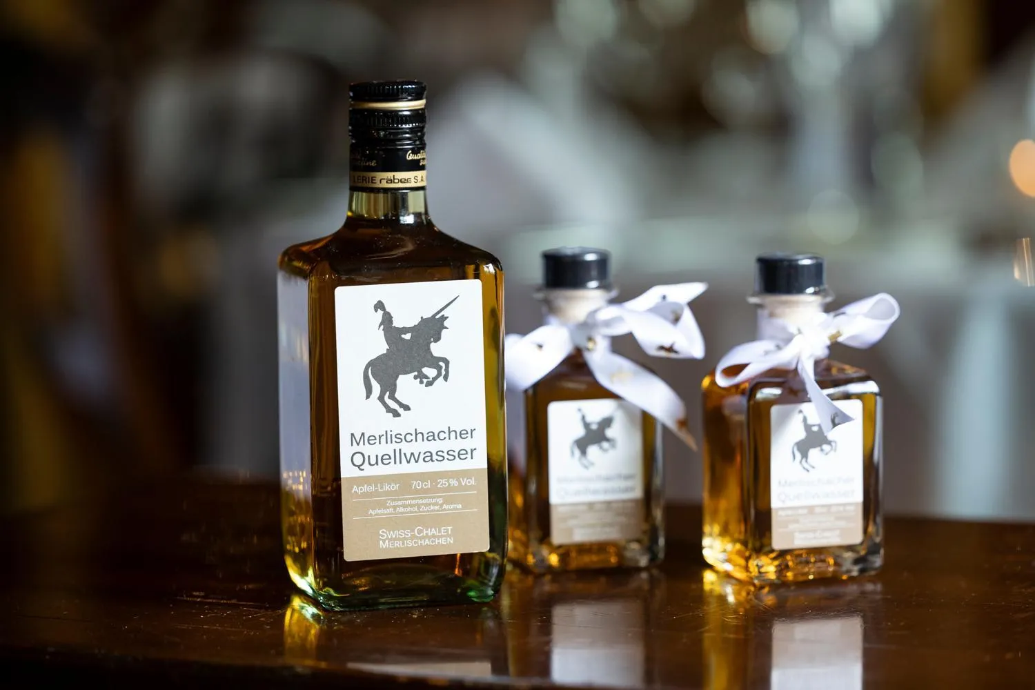 Restaurant/places to eat in Swiss-Chalet Merlischachen - Historik Chalet-Hotel Lodge