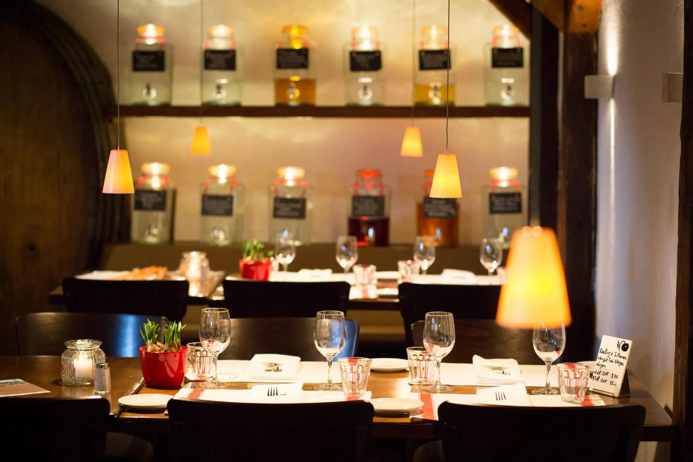 Restaurant/places to eat in Swiss-Chalet Merlischachen - Historik Chalet-Hotel Lodge