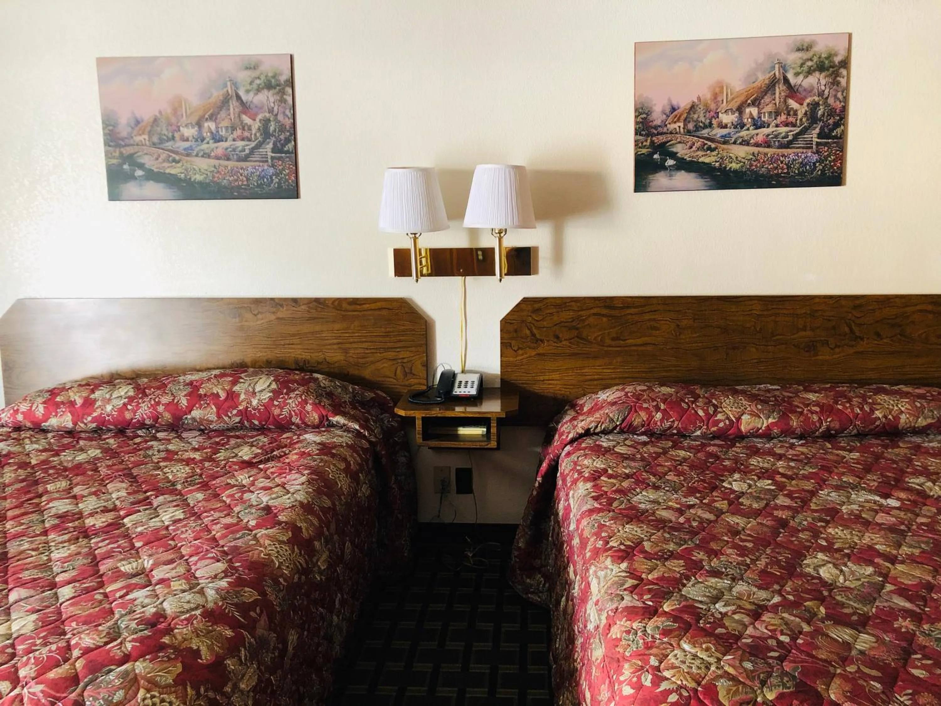 Bed in Motel Garberville