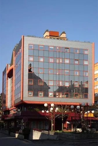 Facade/entrance in Hôtel des Trois Rois