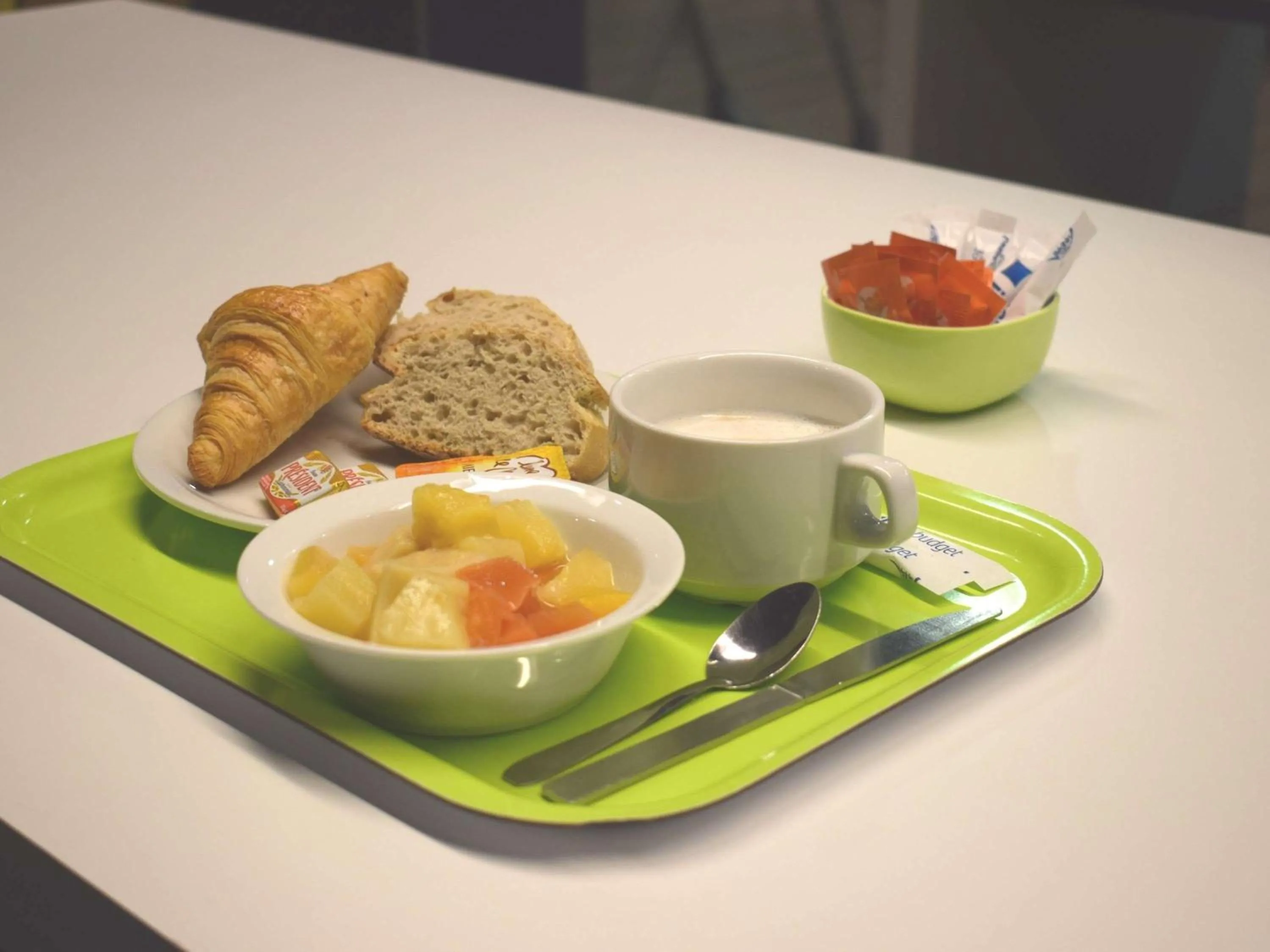 Restaurant/places to eat in ibis Budget Arles Palais Des Congres