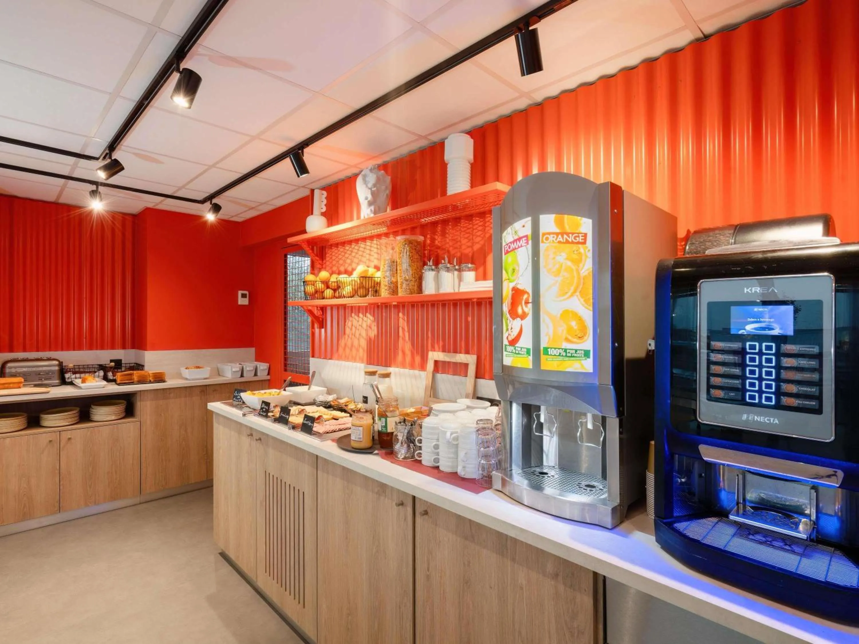 Breakfast in ibis budget Pertuis Portes du Luberon