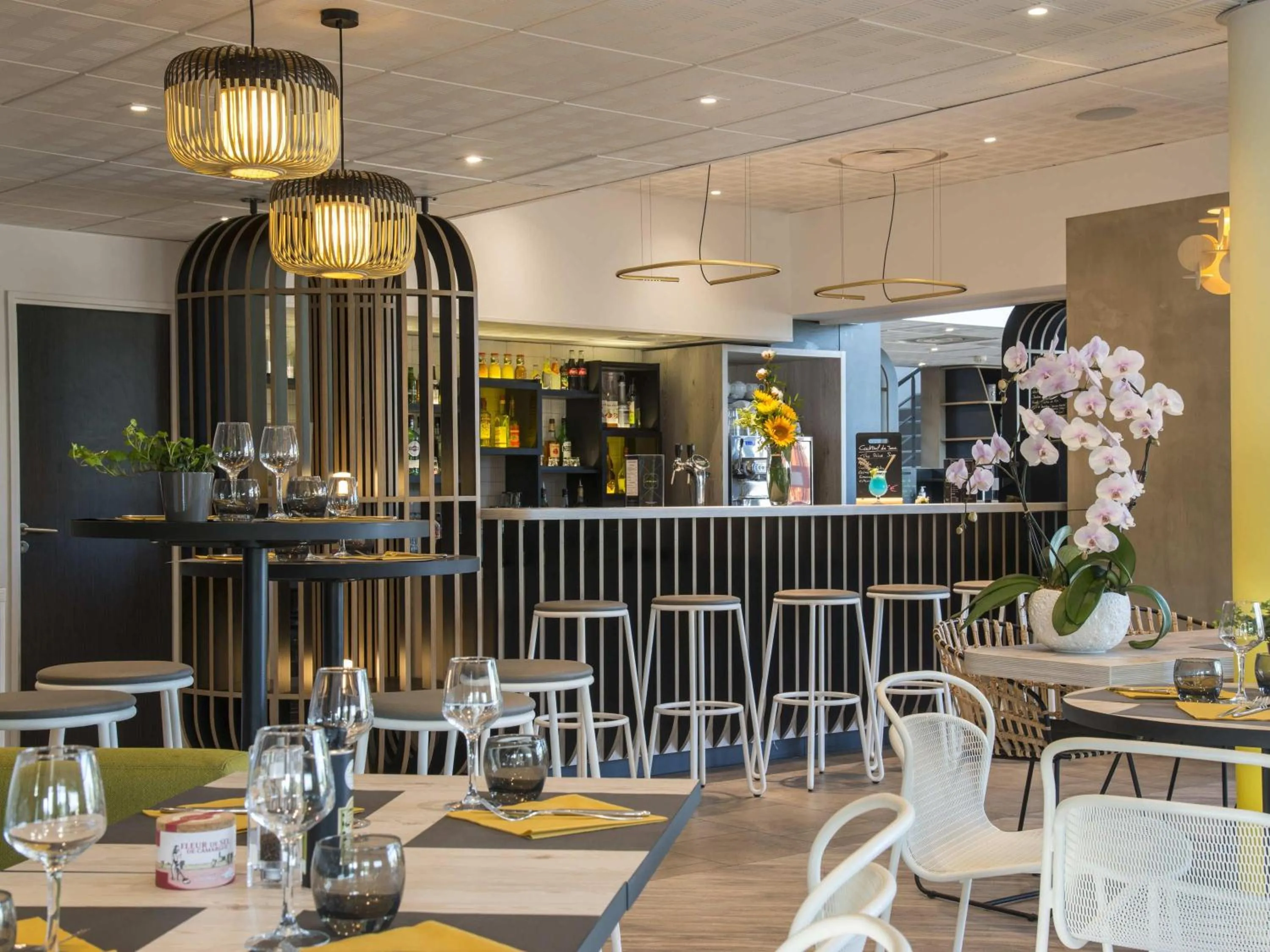 Restaurant/places to eat in ibis budget Pertuis Portes du Luberon