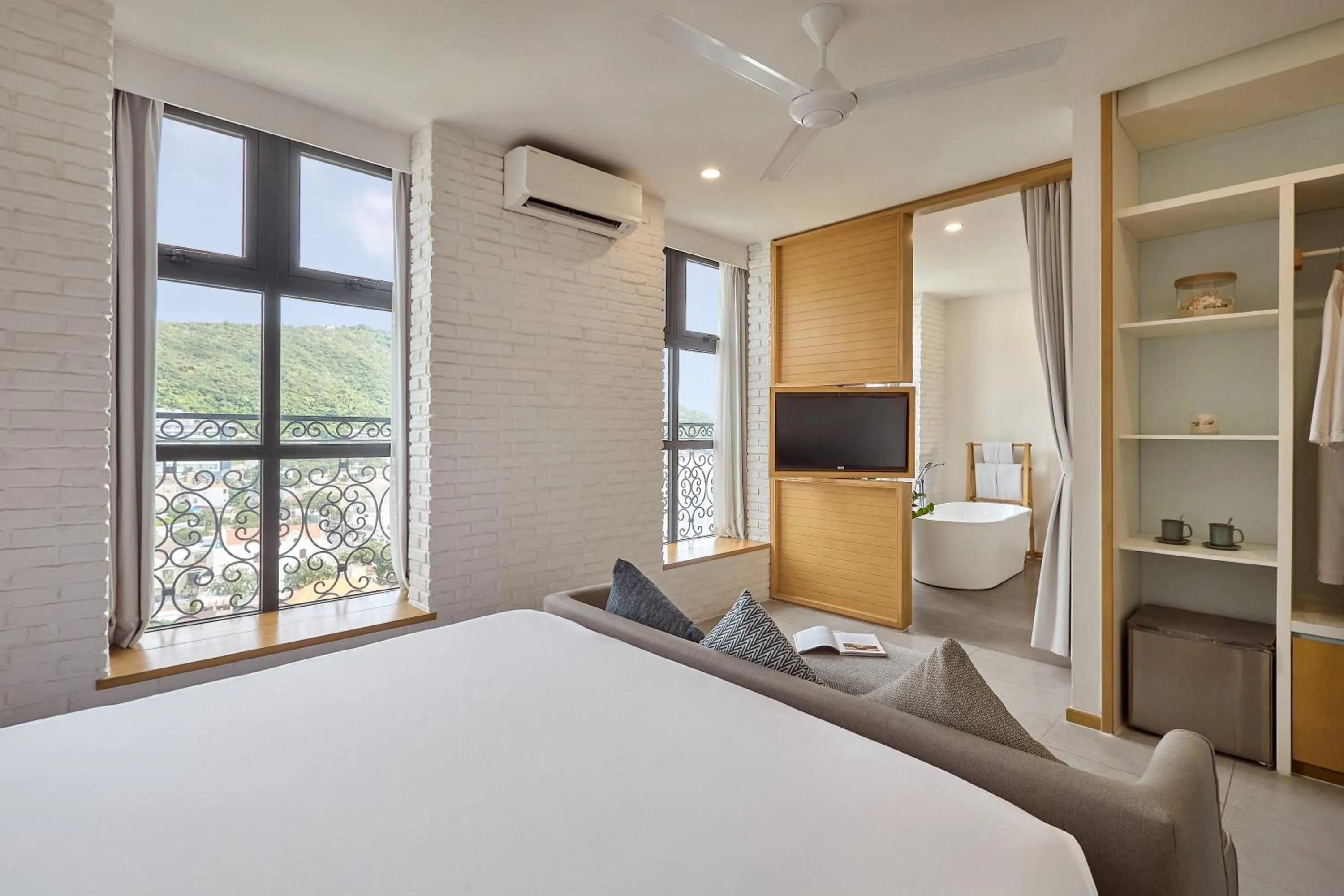 Bed in Skool Plus Vung Tau