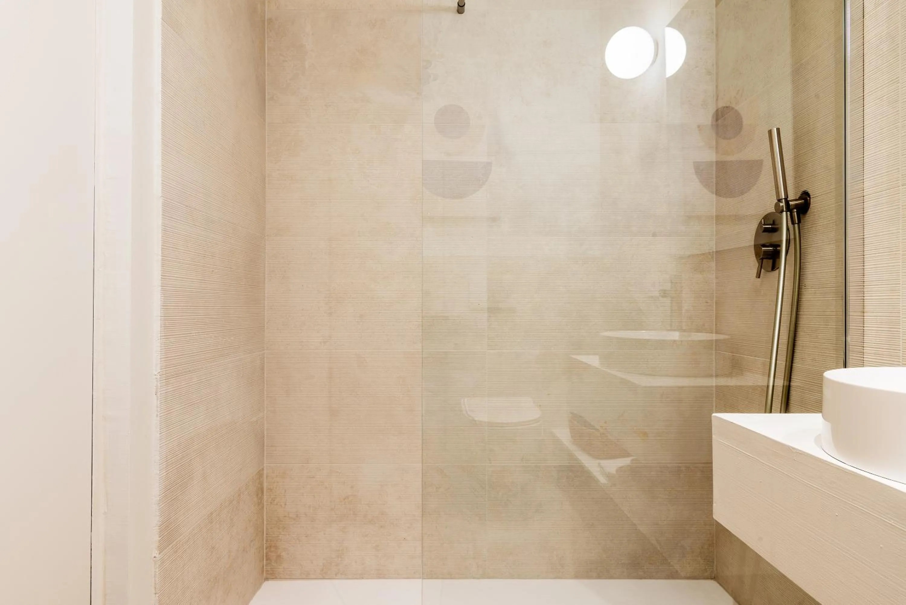 Bathroom in easyhomes-City Centre Suites