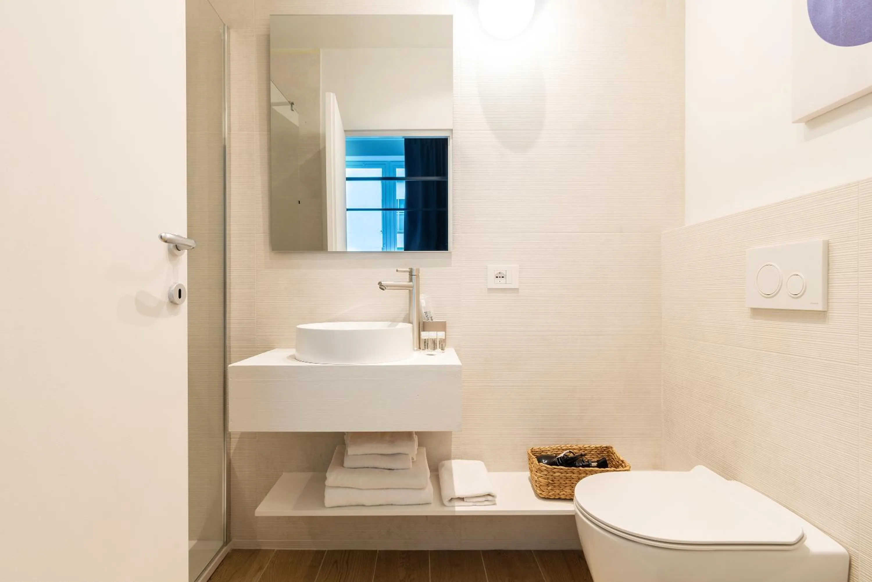 Bathroom in easyhomes-City Centre Suites