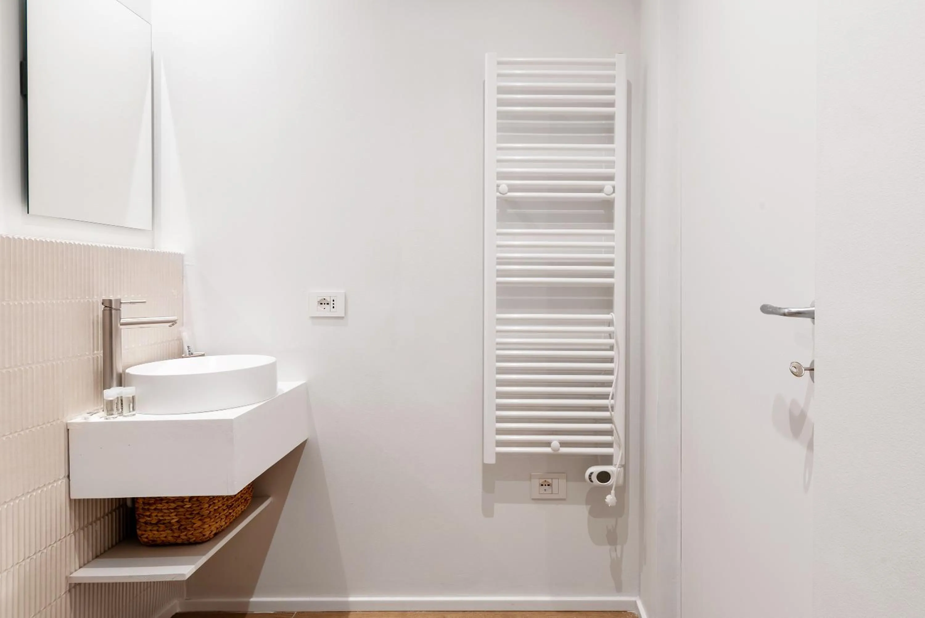 Bathroom in easyhomes-City Centre Suites