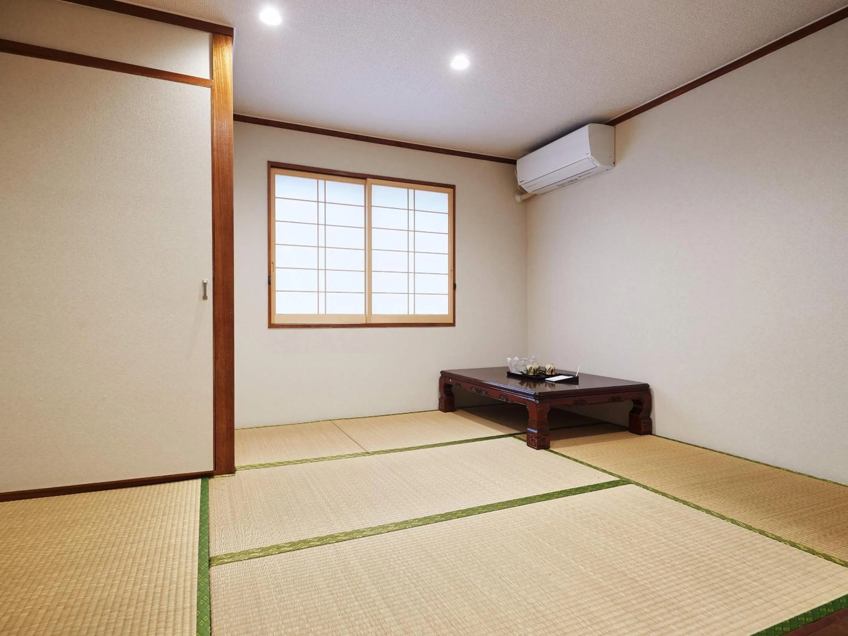 Photo of the whole room, Bed in エナジックホテル山市 Enagic HOTEL YAMAICHI