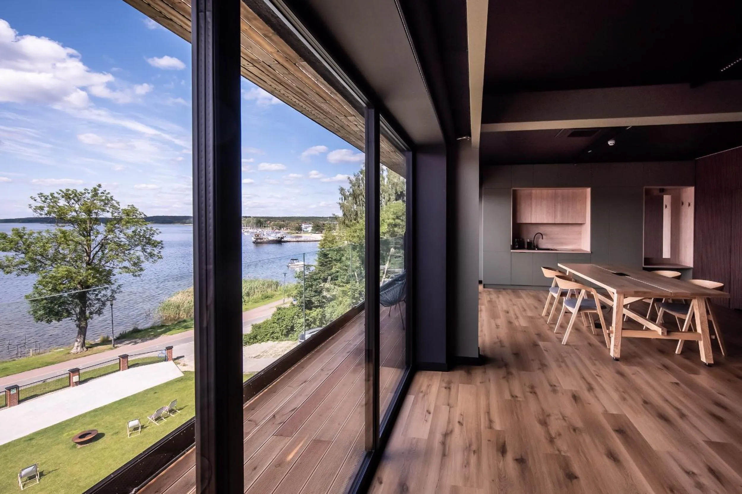 Lake view in OTTON-Charzykowy Bed&Restaurant