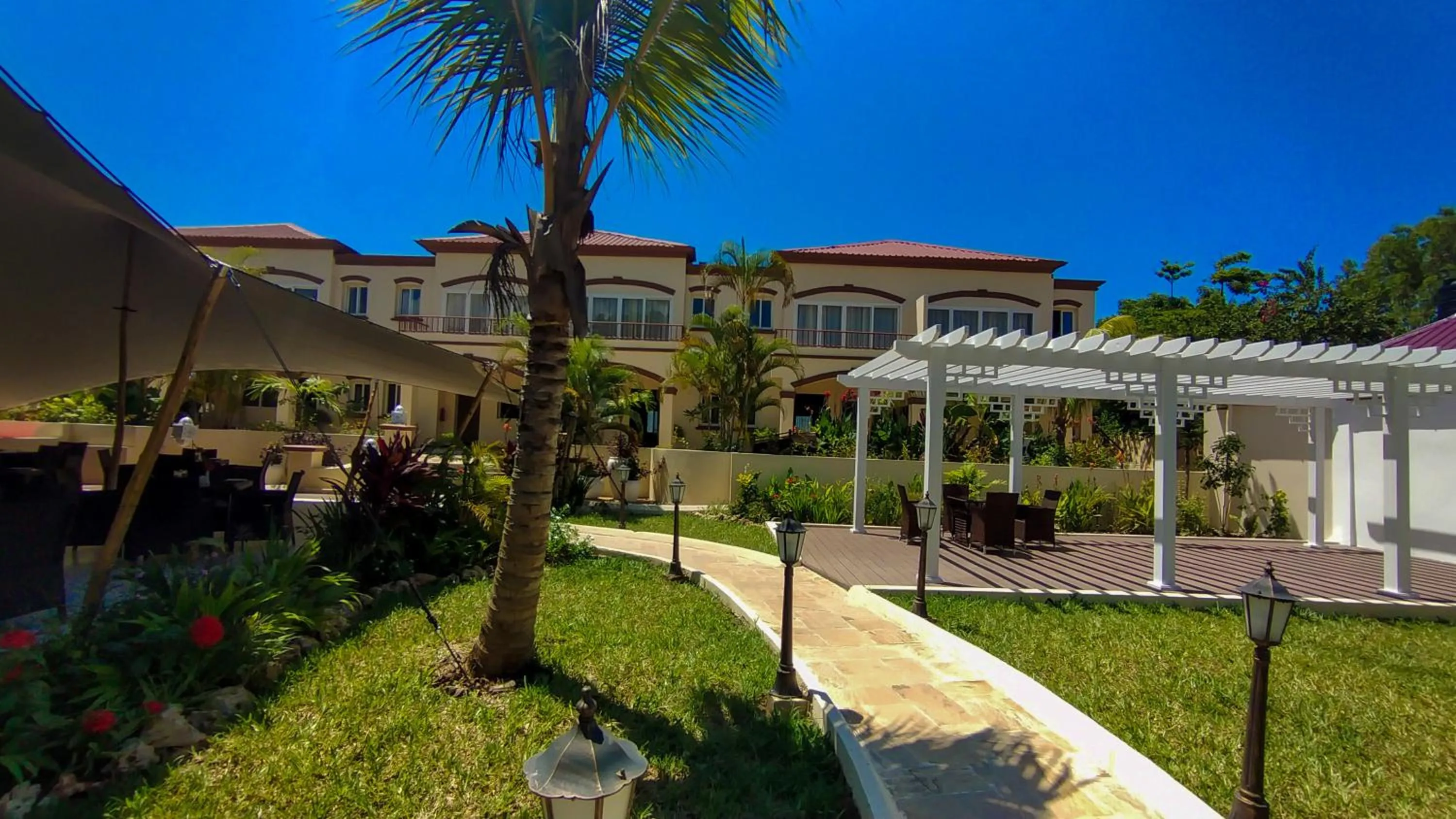 Property building in Golden Palm Boutique Zanzibar