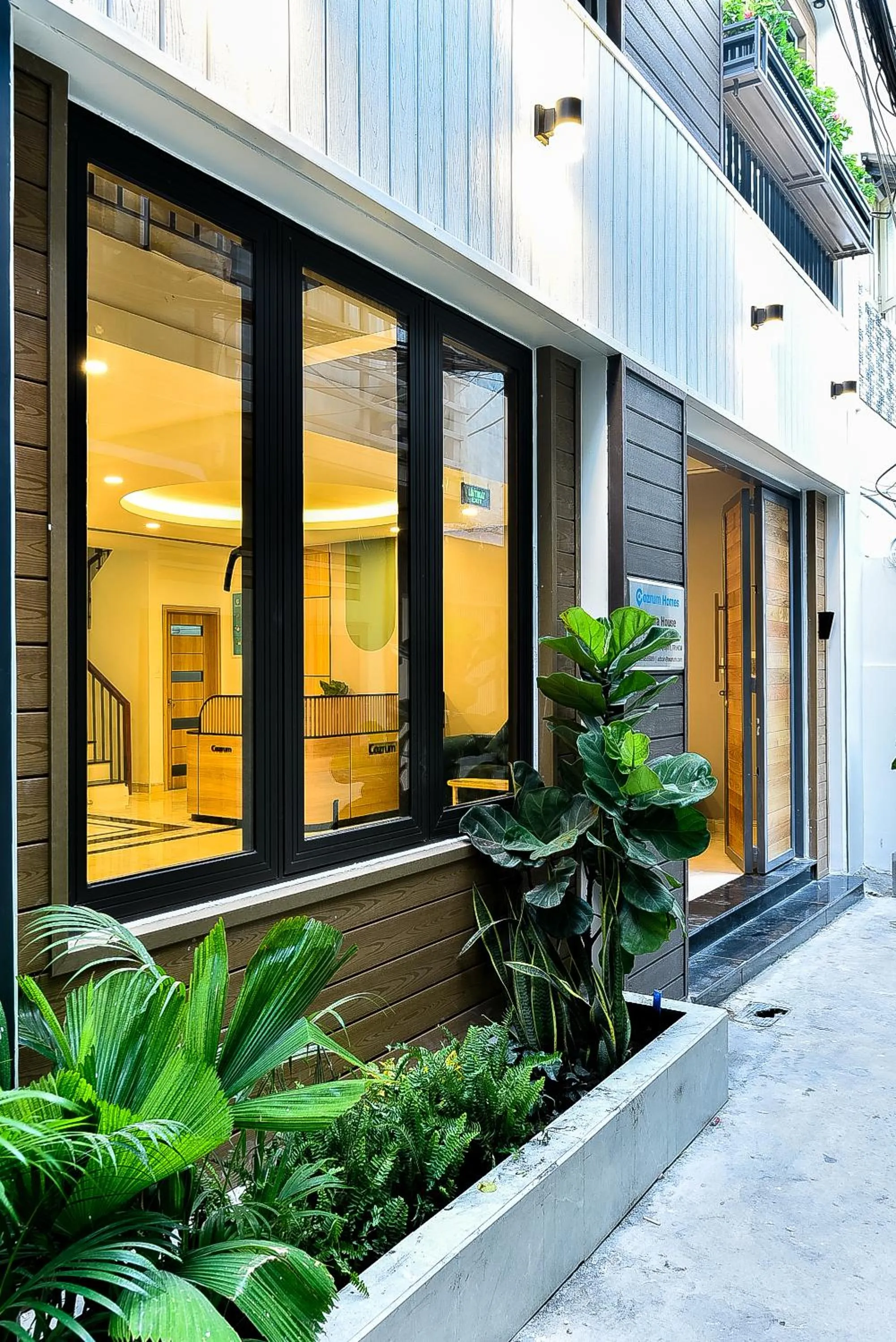 Facade/entrance in Cozrum Homes Ambera House